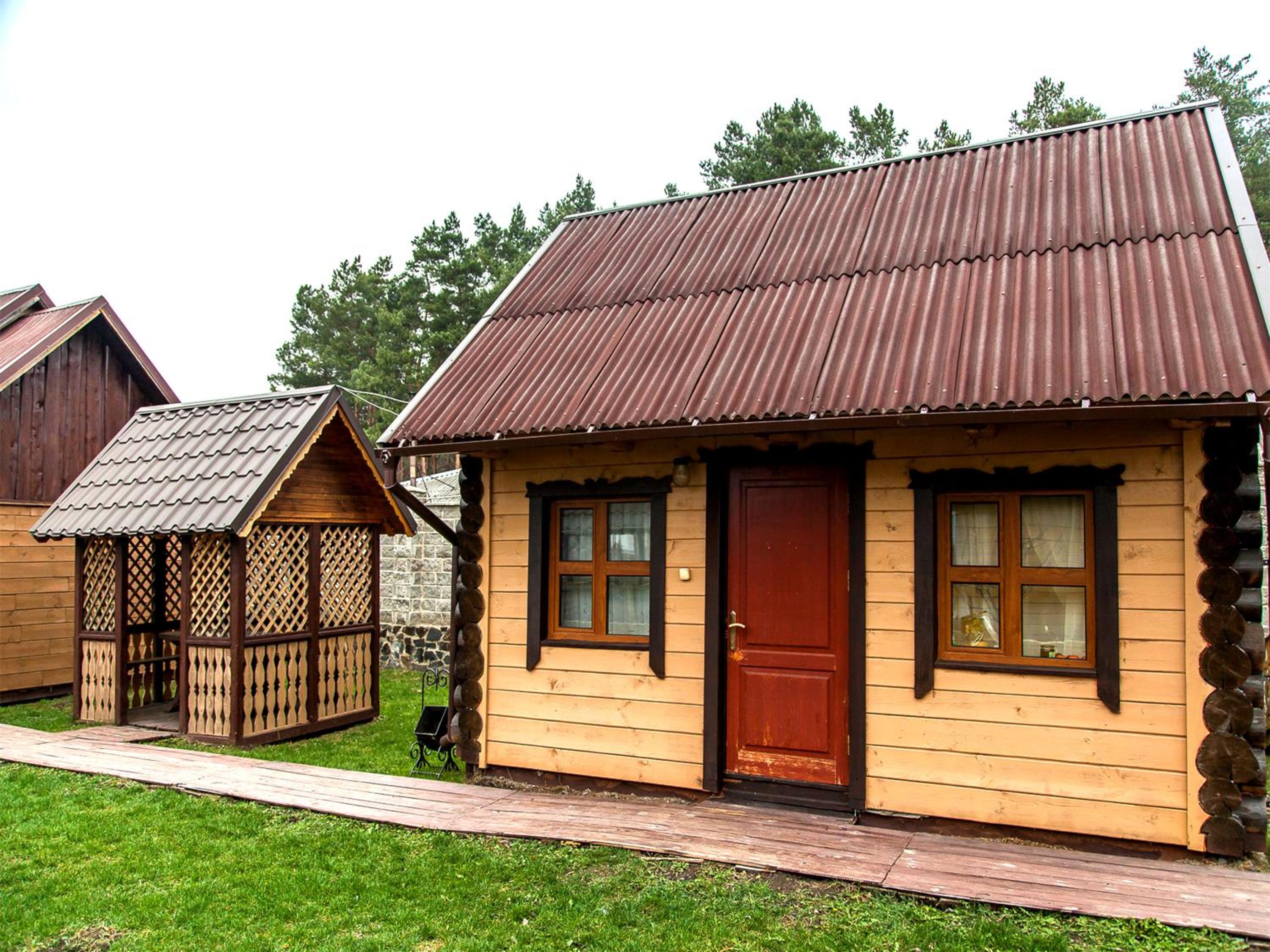 Hotel and restaurant complex Skolmo
