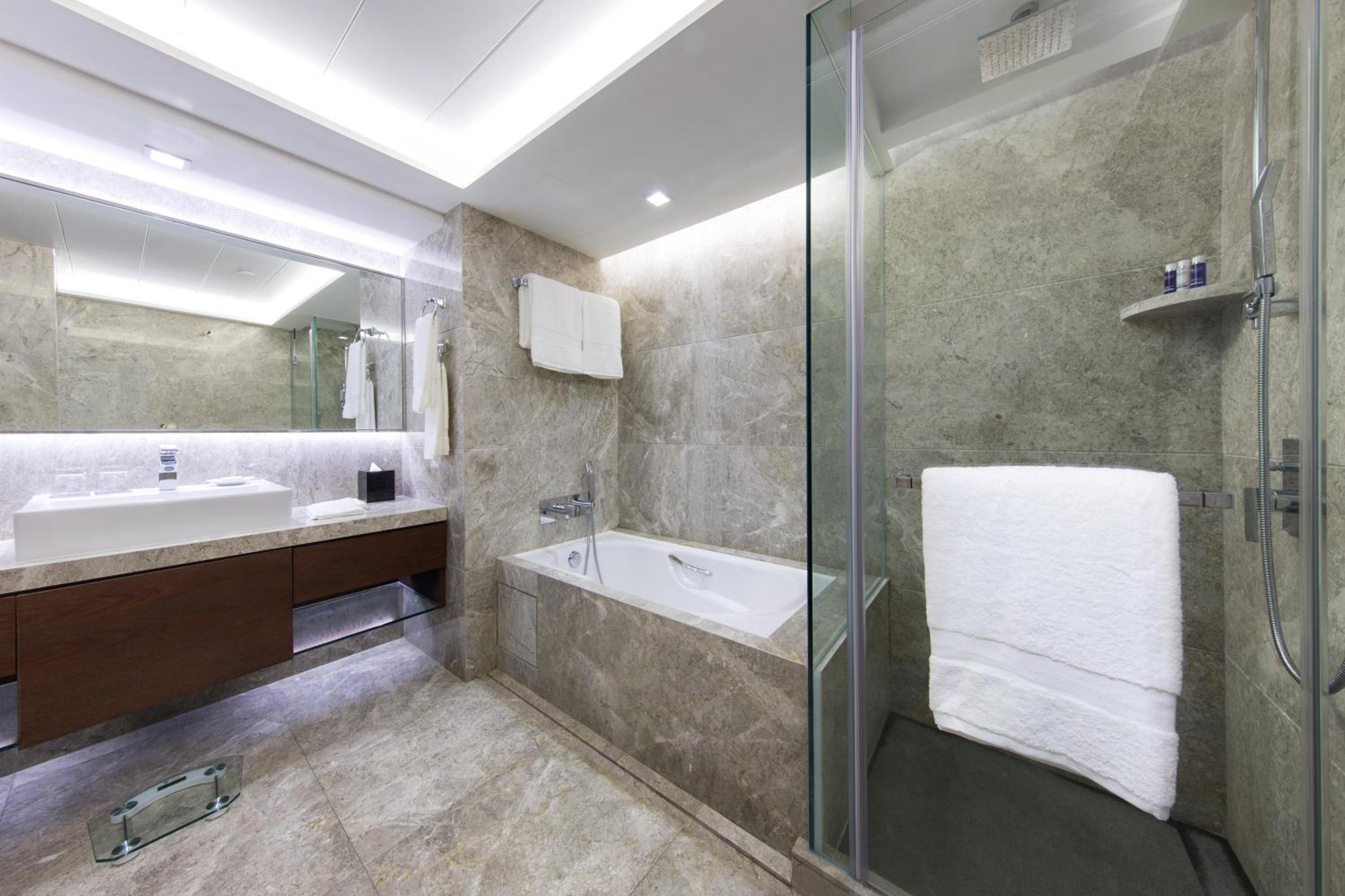 New World Millennium Hong Kong Hotel