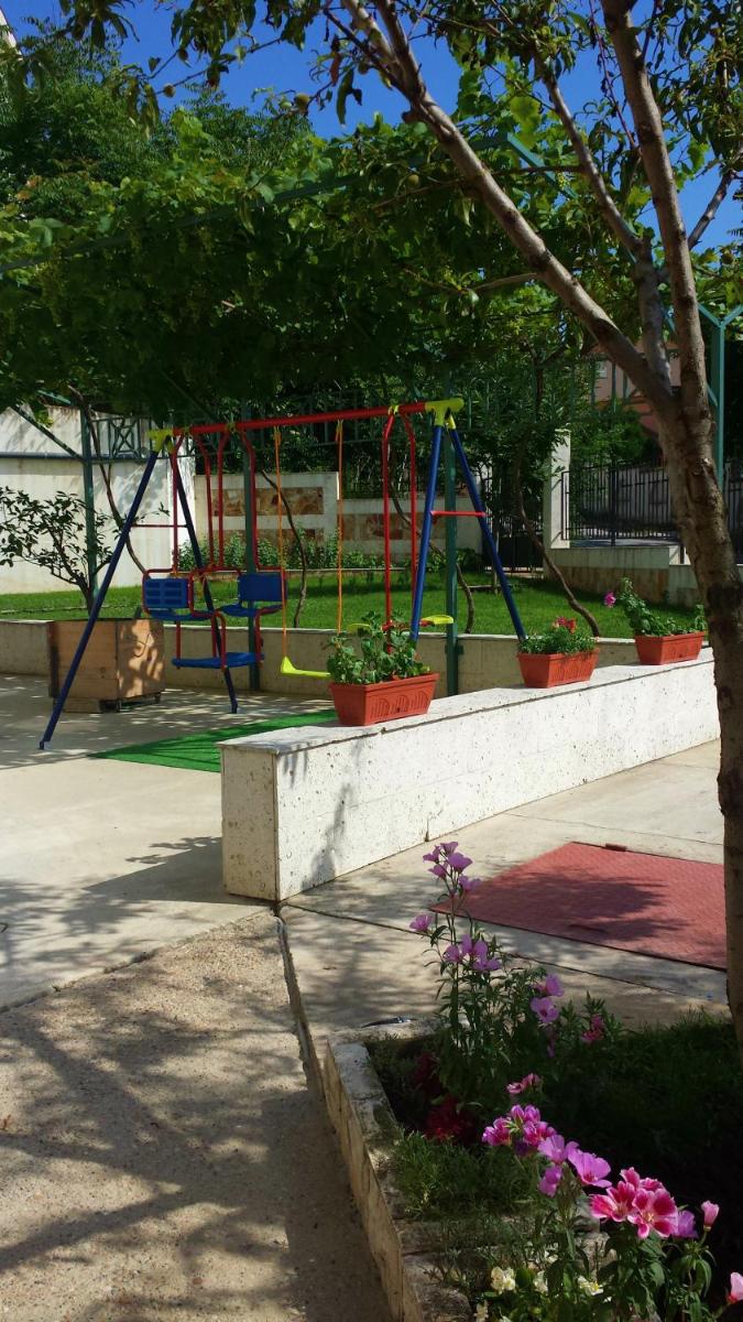 children's play area