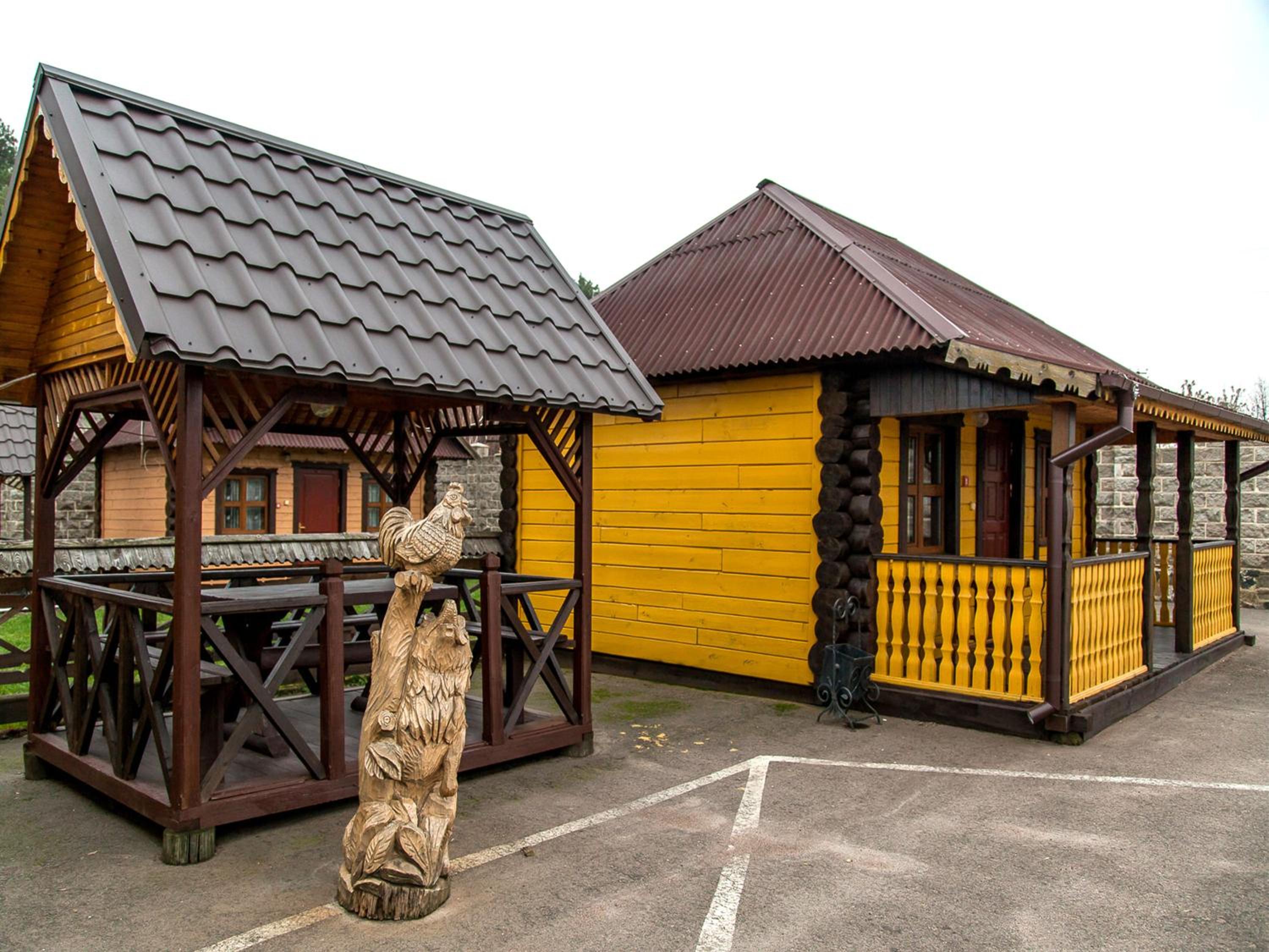 Hotel and restaurant complex Skolmo