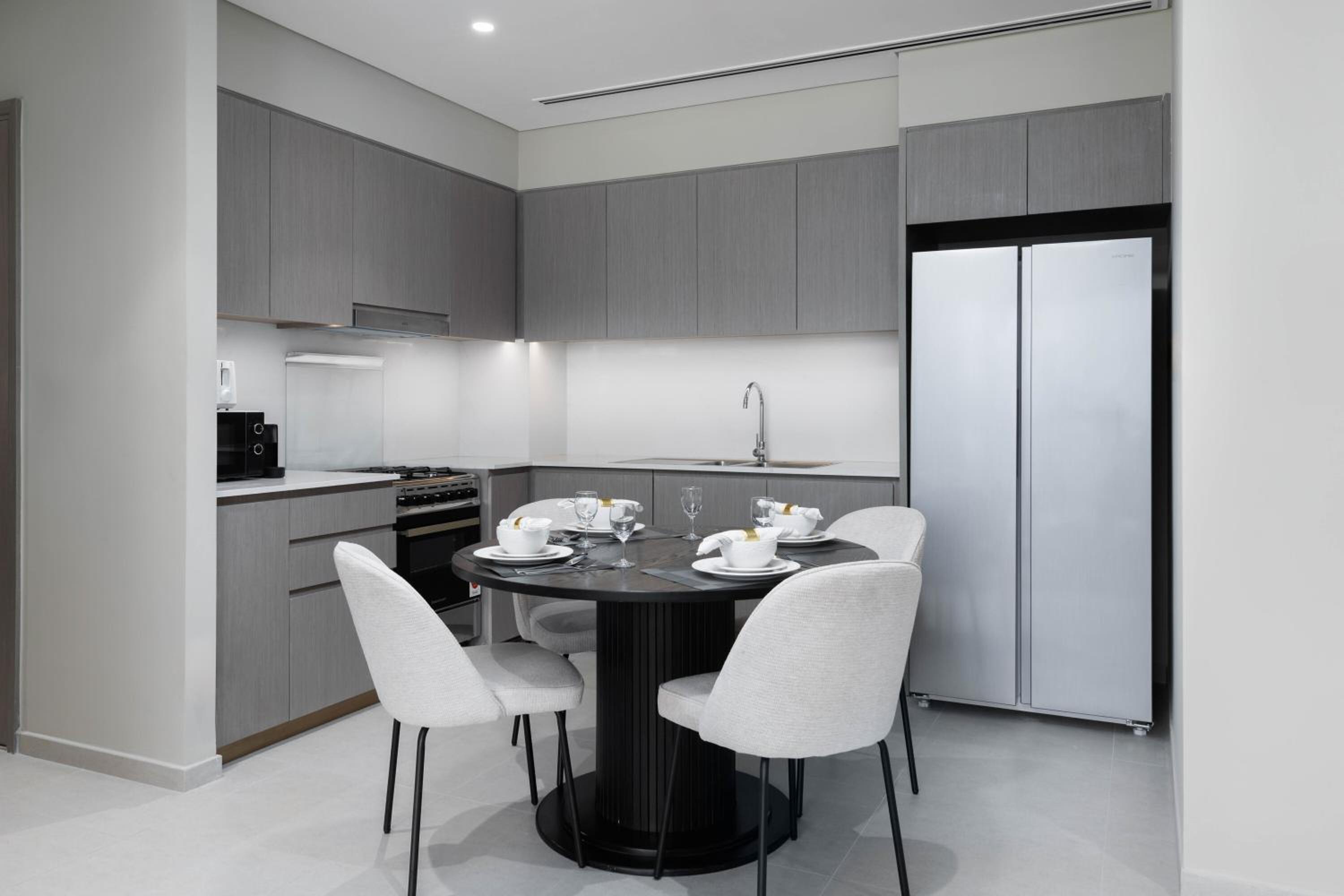 Maison Privee - Sky-High Elegance with Unrivaled Burj Khalifa Views