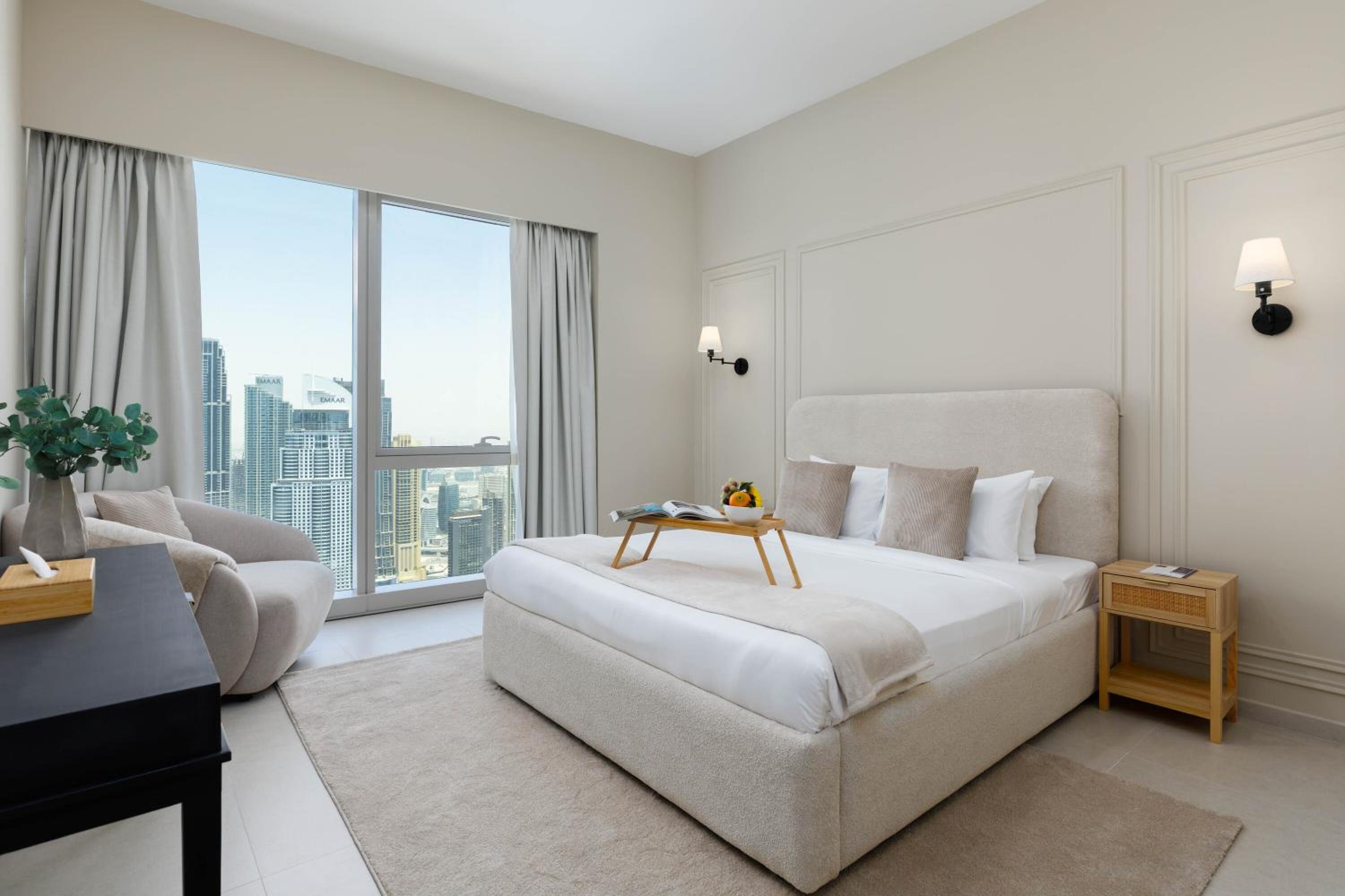 Maison Privee - Sky-High Elegance with Unrivaled Burj Khalifa Views