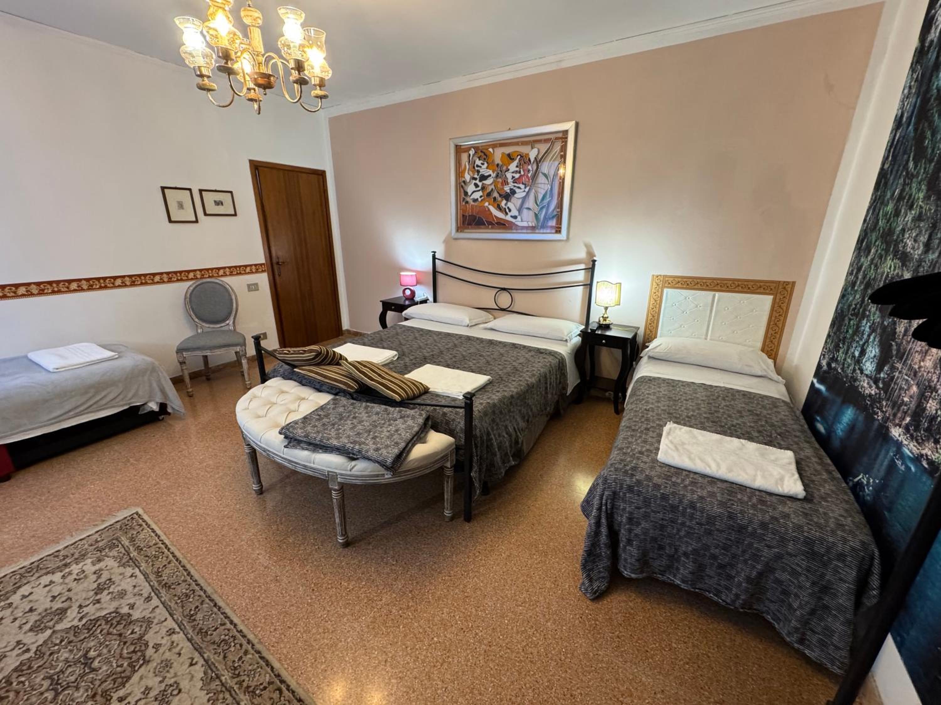 Ritz Venice Guest House Lionsclass