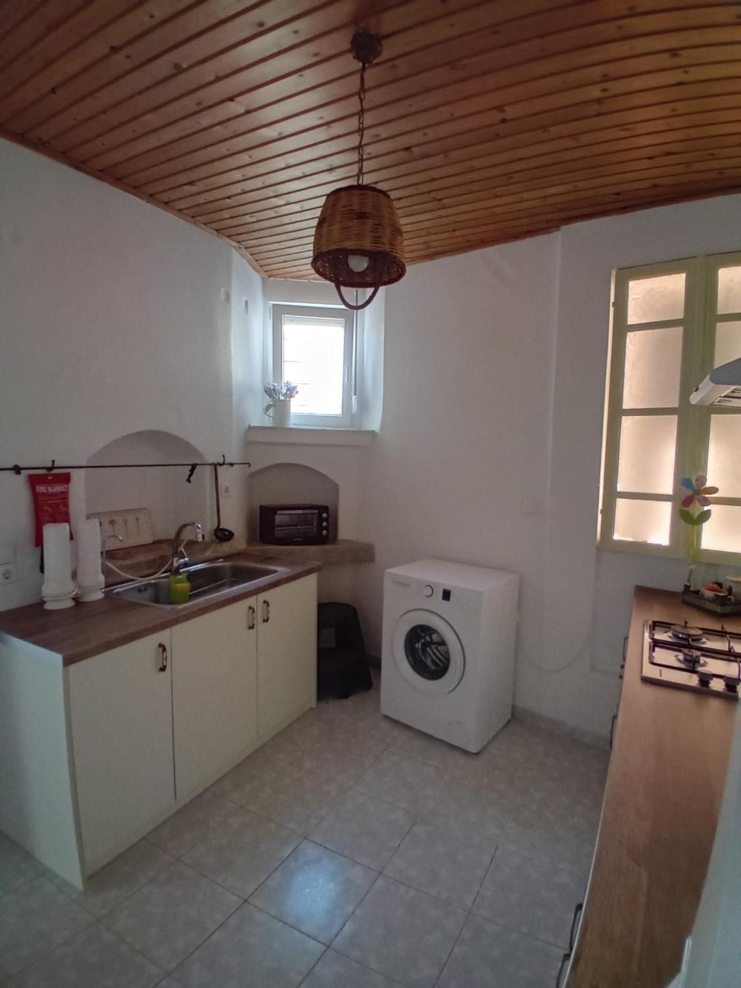 Mesorizi - Ancestral Home, Modern Stay
