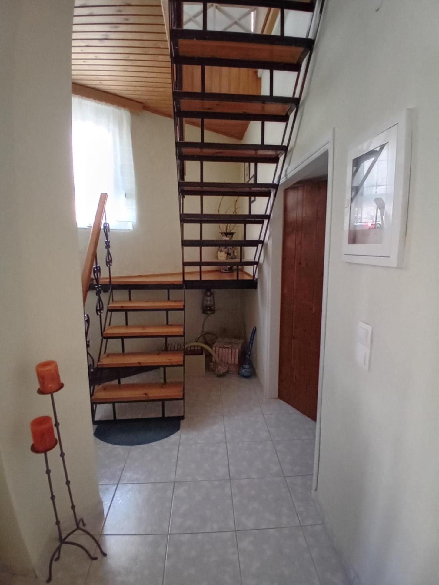 Mesorizi - Ancestral Home, Modern Stay