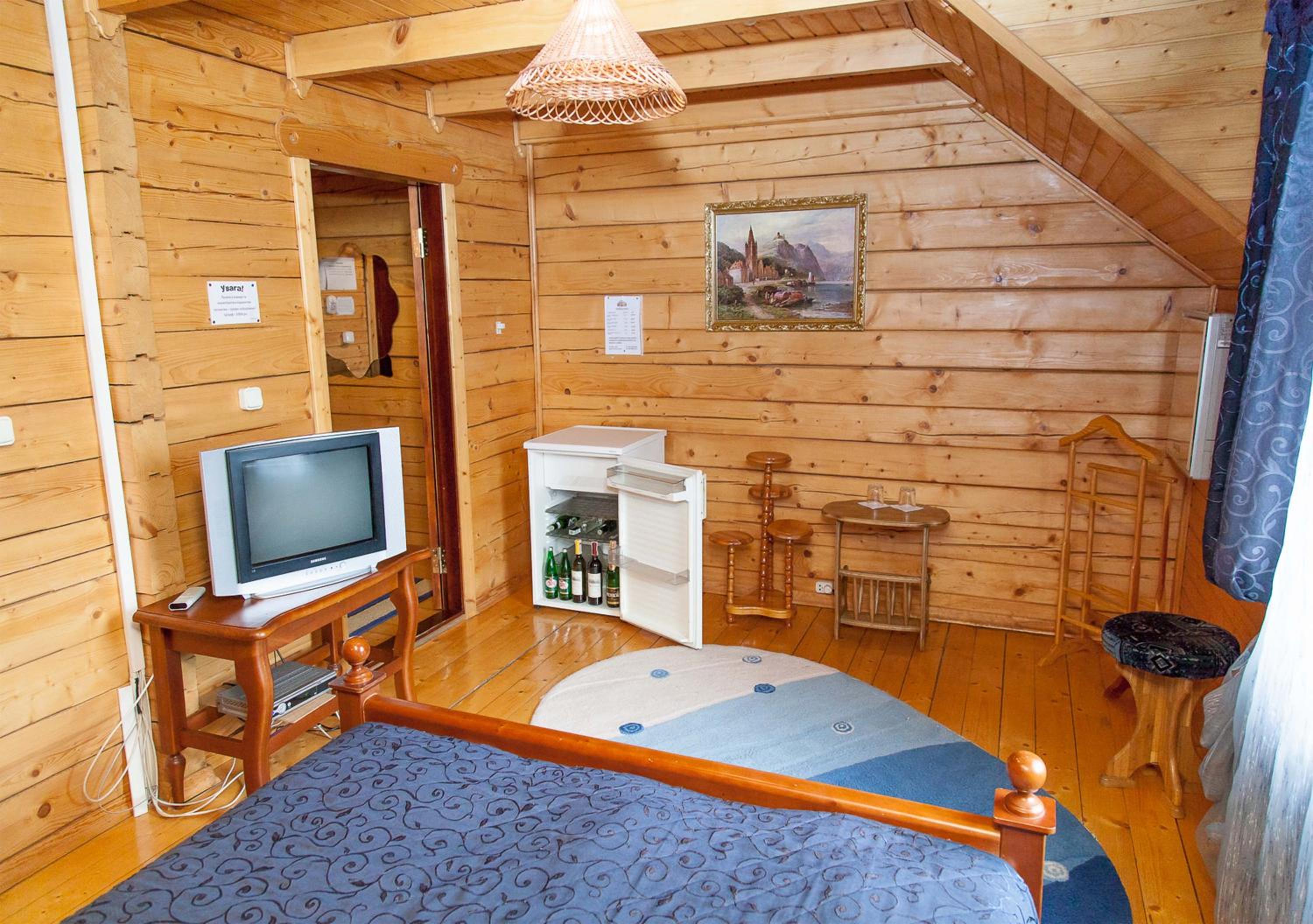 Hotel and restaurant complex Skolmo