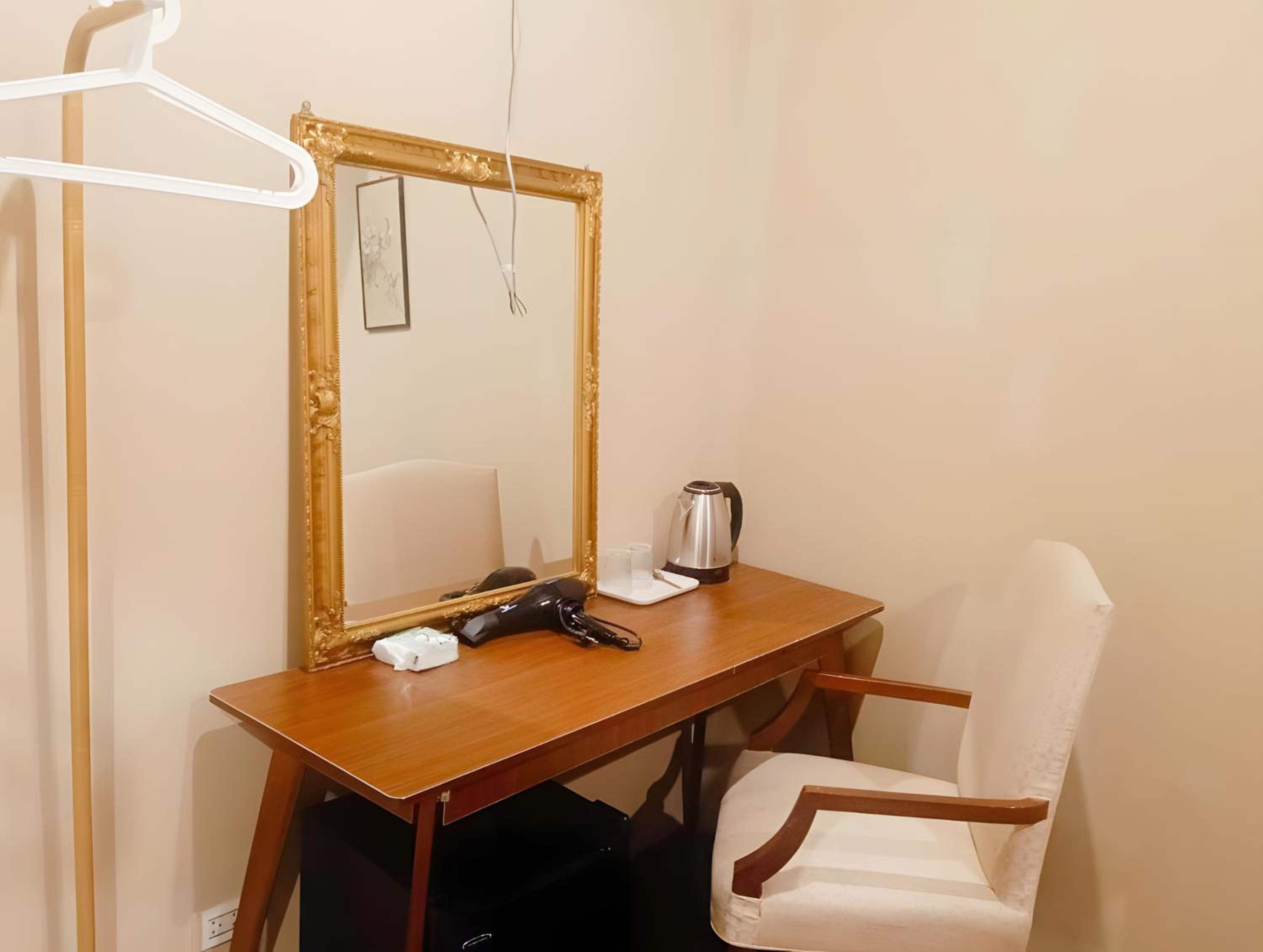 Rest Inn Yaowarat Bangkok - เรสอินน์ เยาวราช