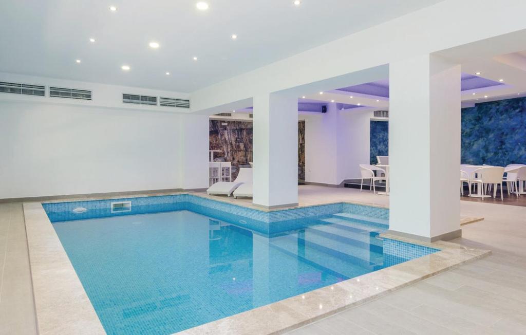 Apartmani Monaco view 5