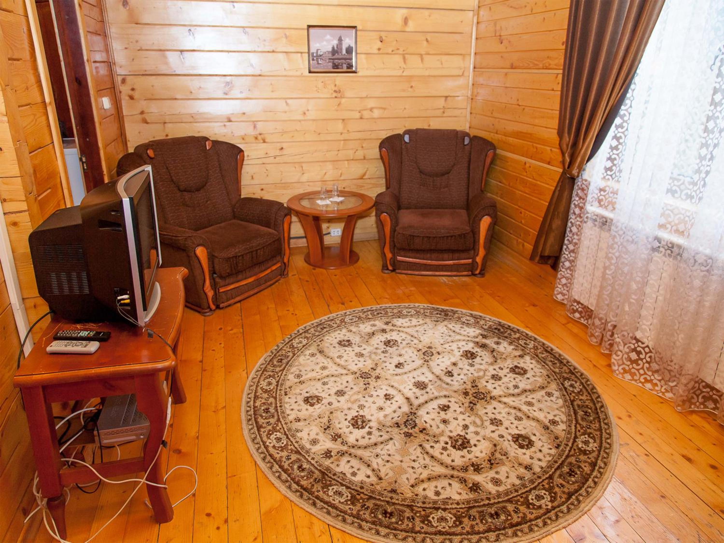 Hotel and restaurant complex Skolmo