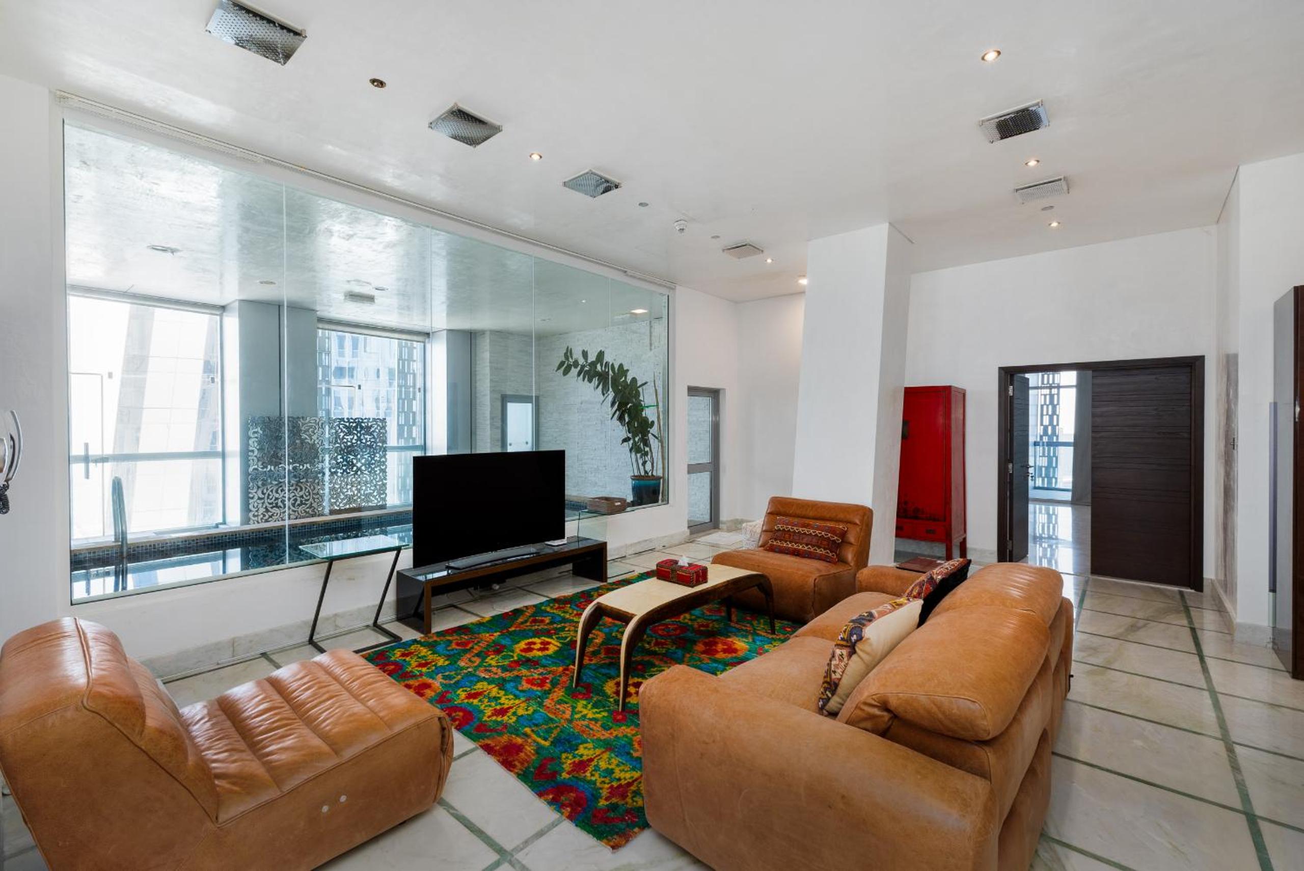 Cayan Tower Dubai Marina - Mint Stay