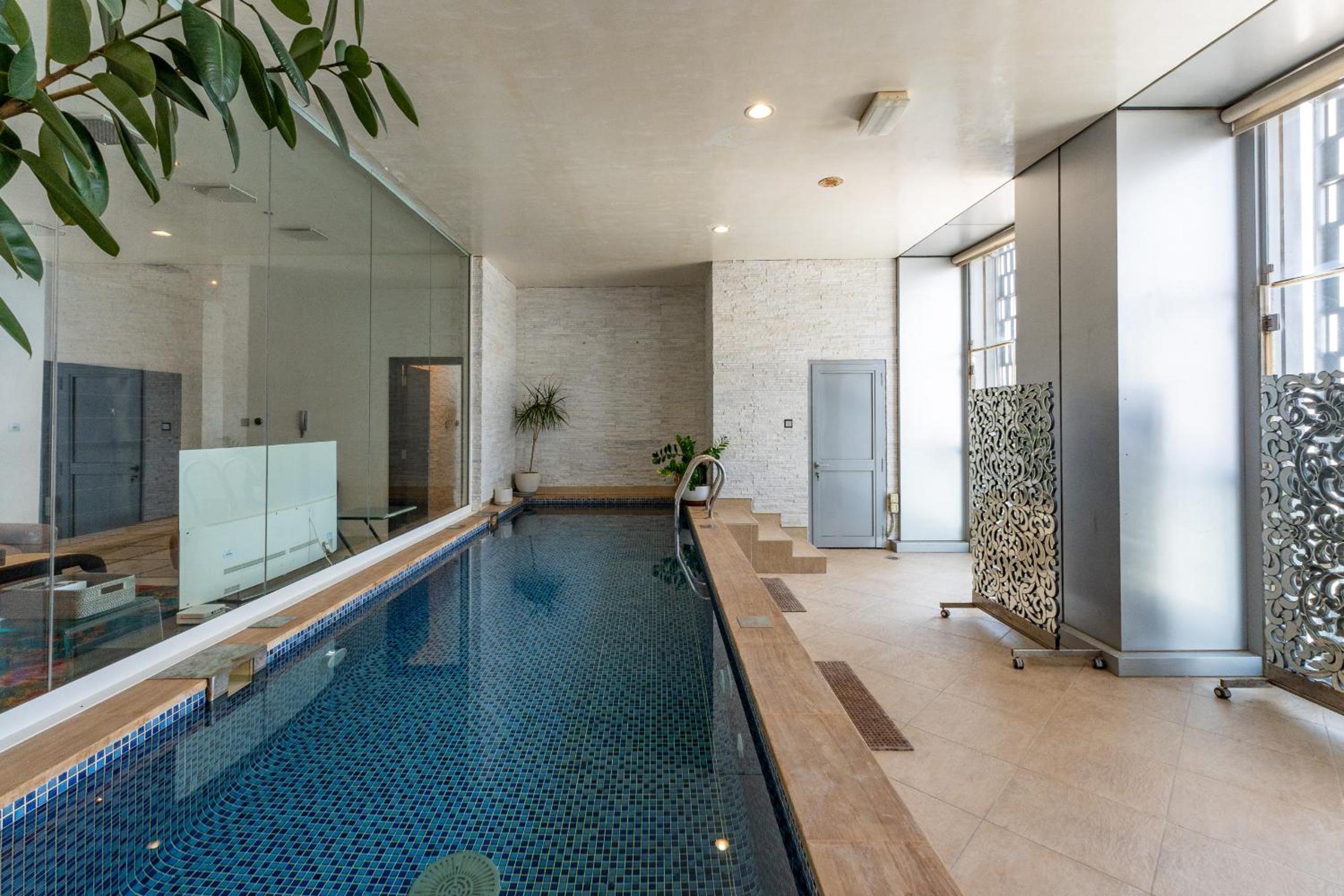 Cayan Tower Dubai Marina - Mint Stay