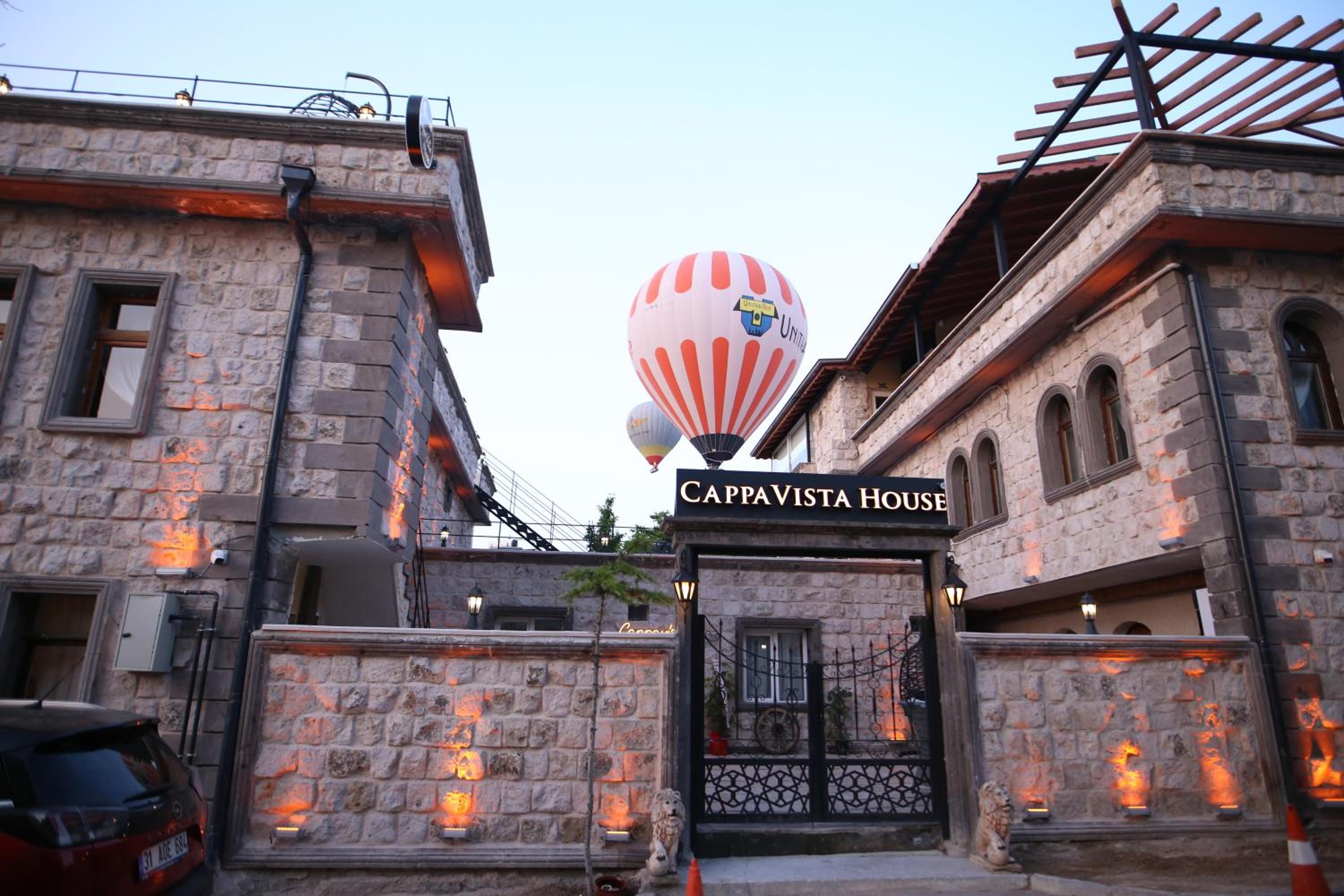 Capavista Cave House