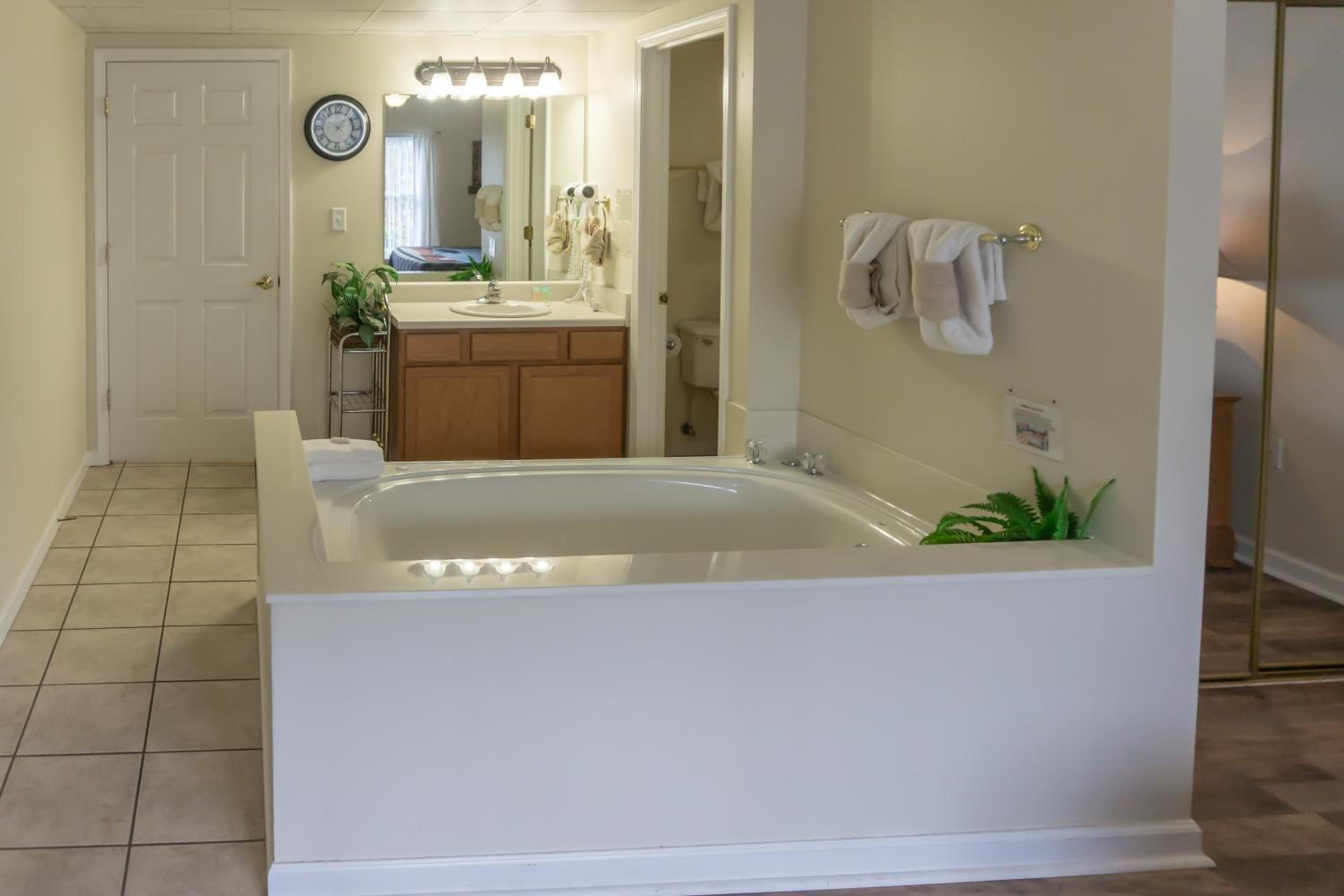 Mtn Views! Walkable Pigeon Forge Retreat with Pool