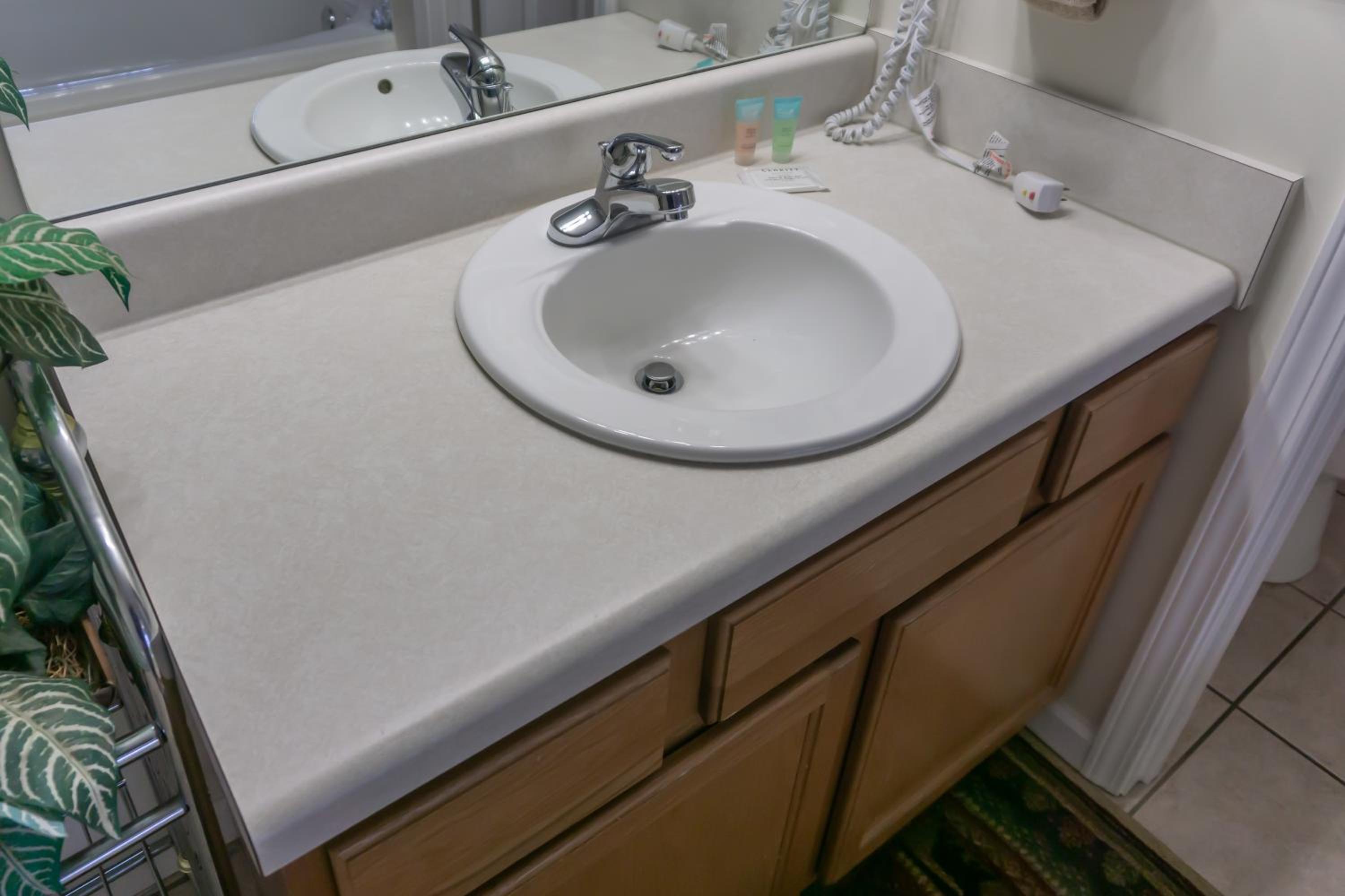 Mtn Views! Walkable Pigeon Forge Retreat with Pool