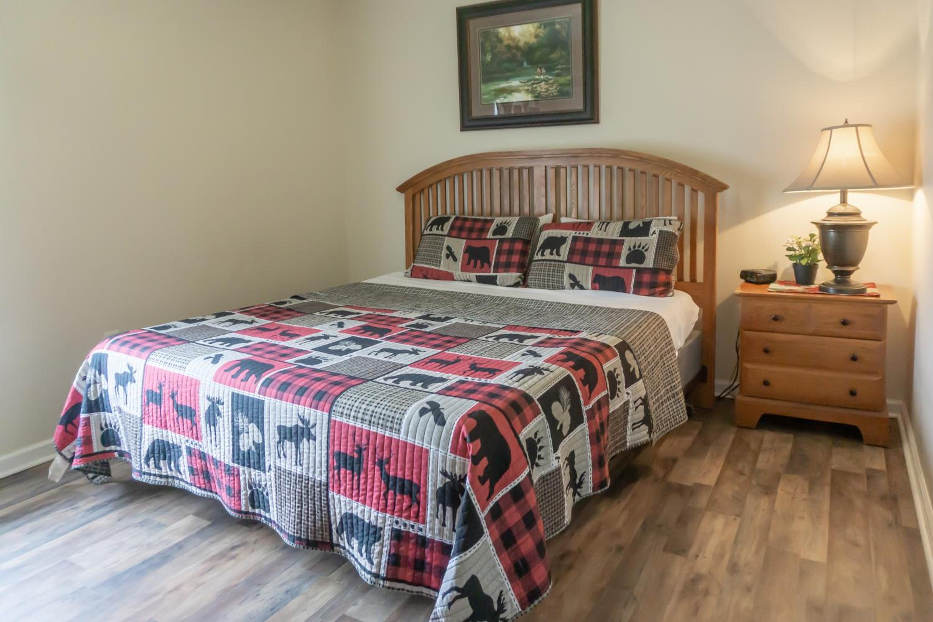 Mtn Views! Walkable Pigeon Forge Retreat with Pool