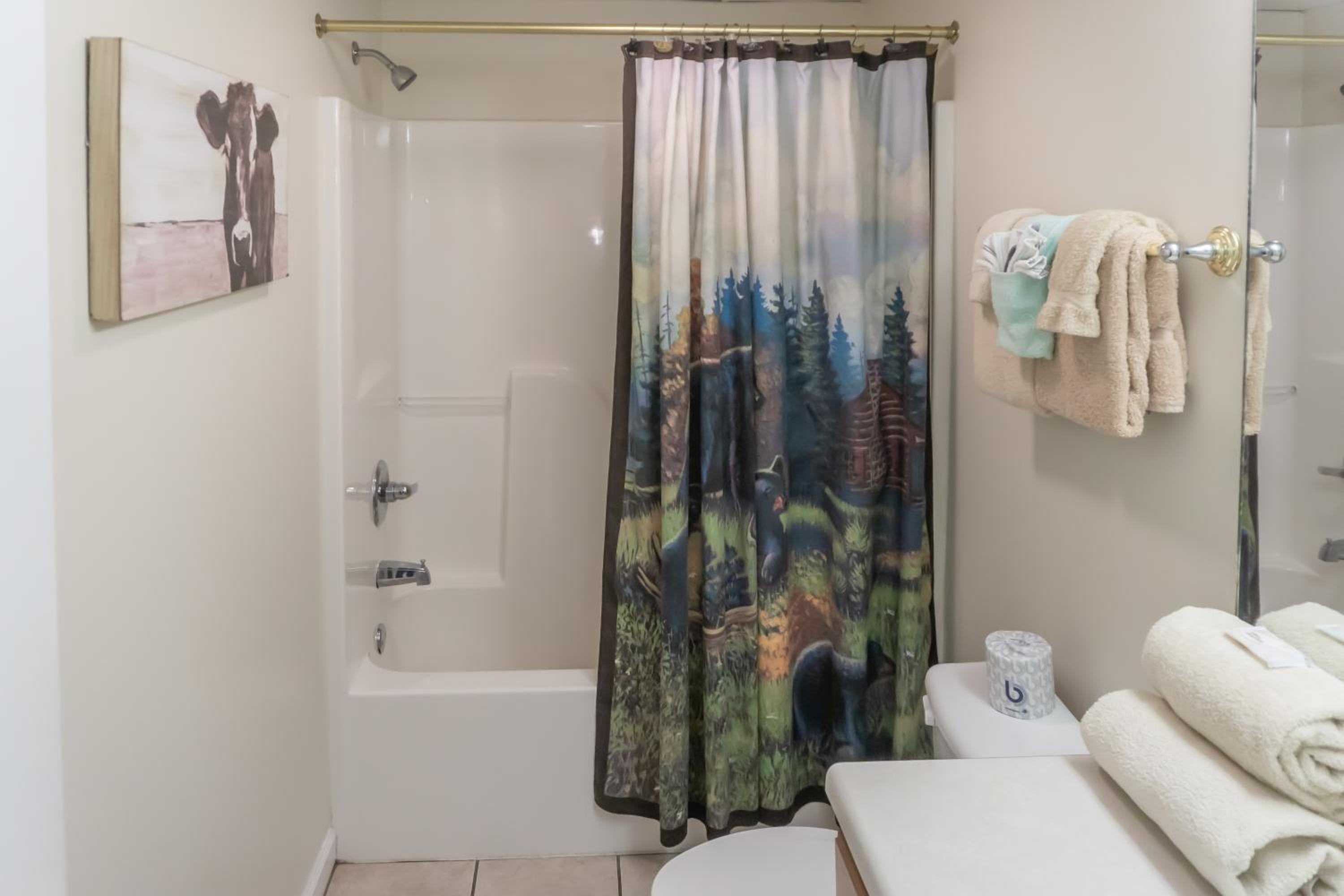 Mtn Views! Walkable Pigeon Forge Retreat with Pool