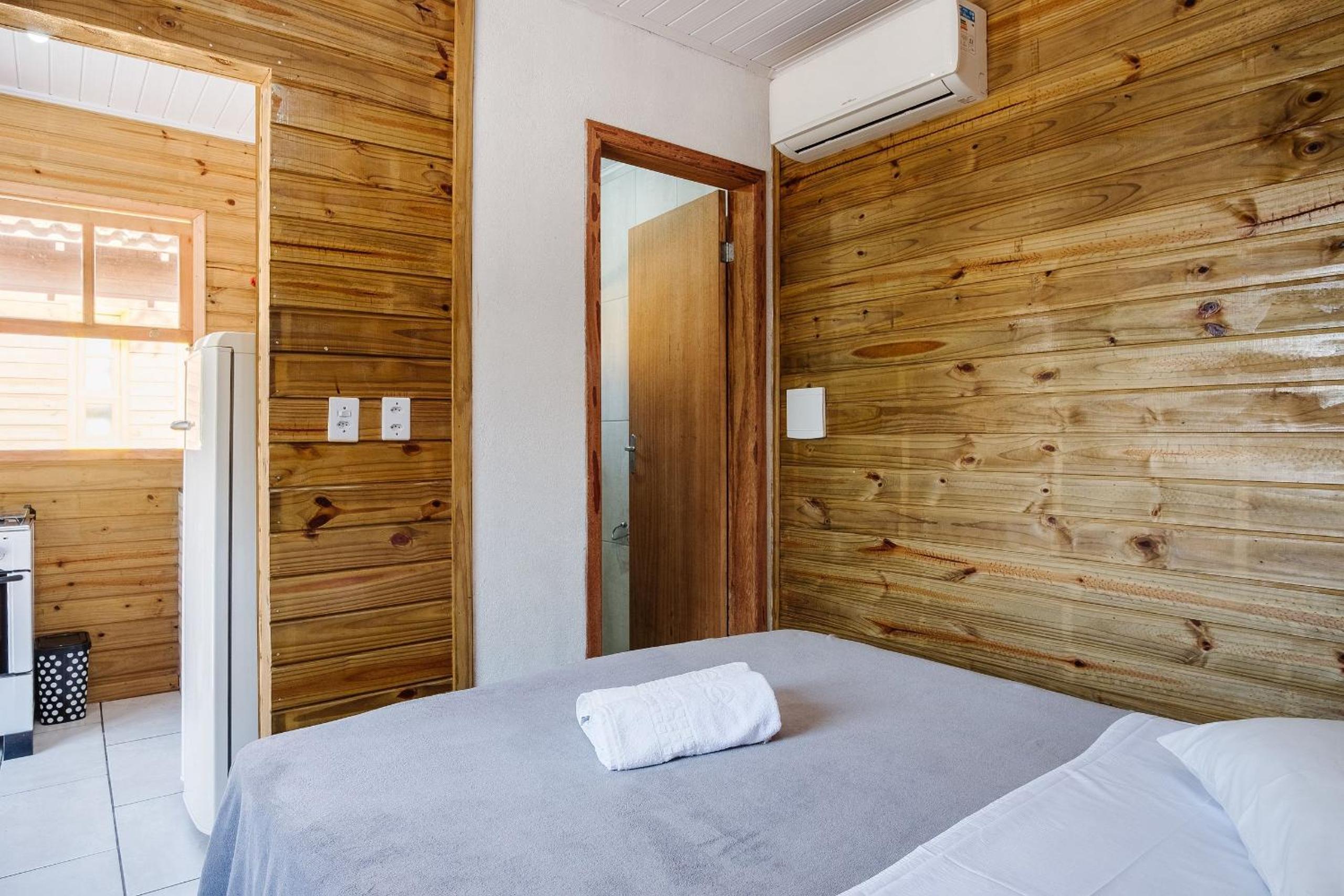 Relaxing cabins near Praia do Rosa - PRJ