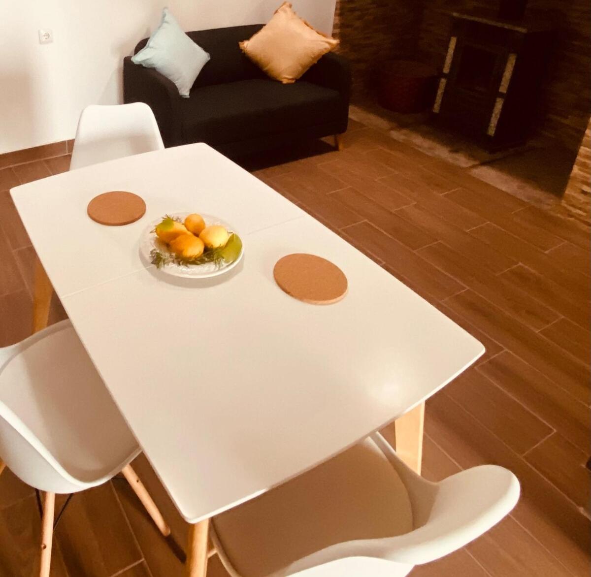 AL BIONDI COMENDA Cozy Home for 2 Pax with Kitchen and Patio
