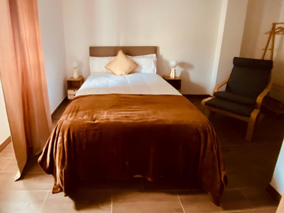 AL BIONDI COMENDA Cozy Home for 2 Pax with Kitchen and Patio