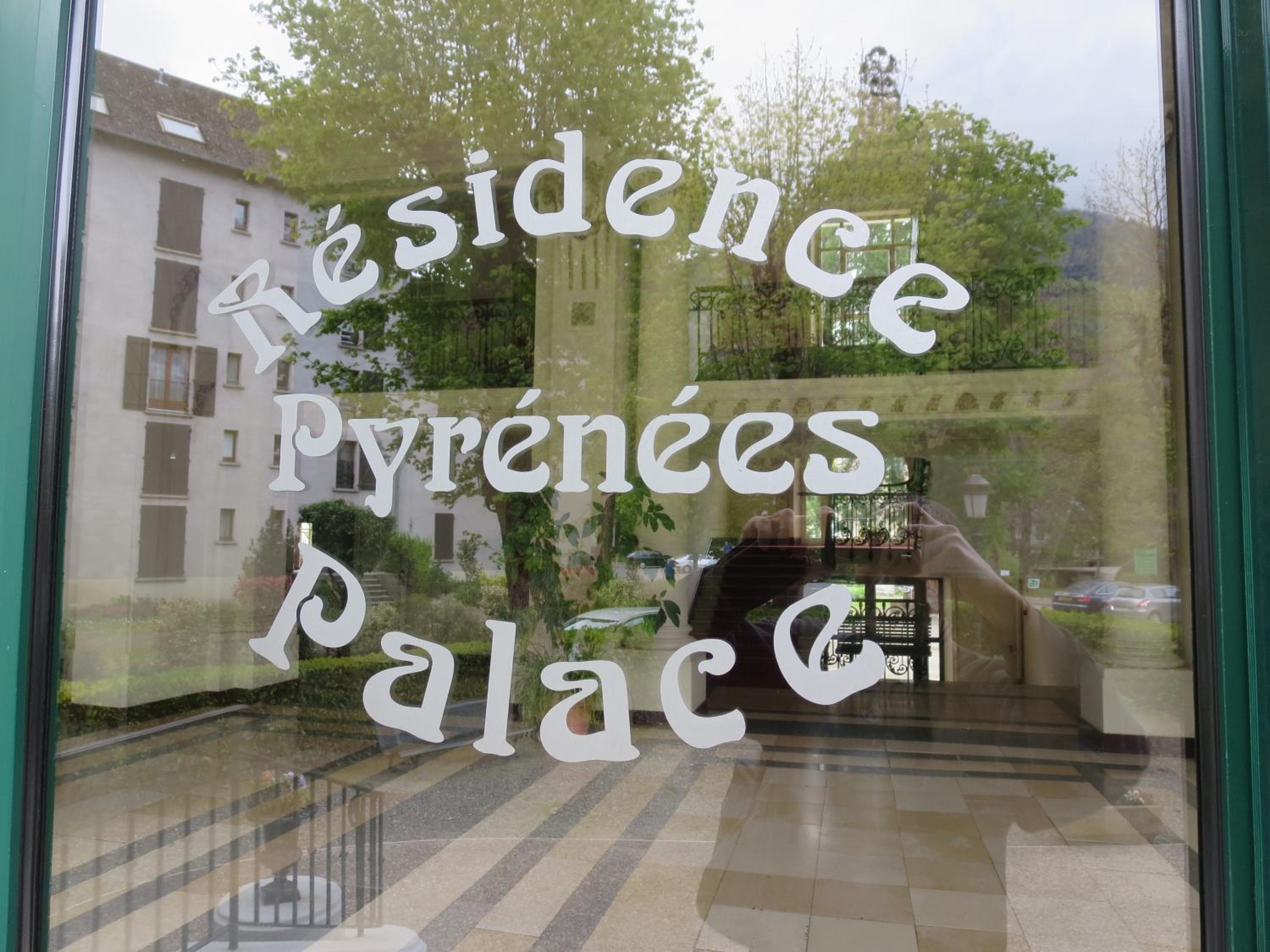 Pyrénées Palace view 5
