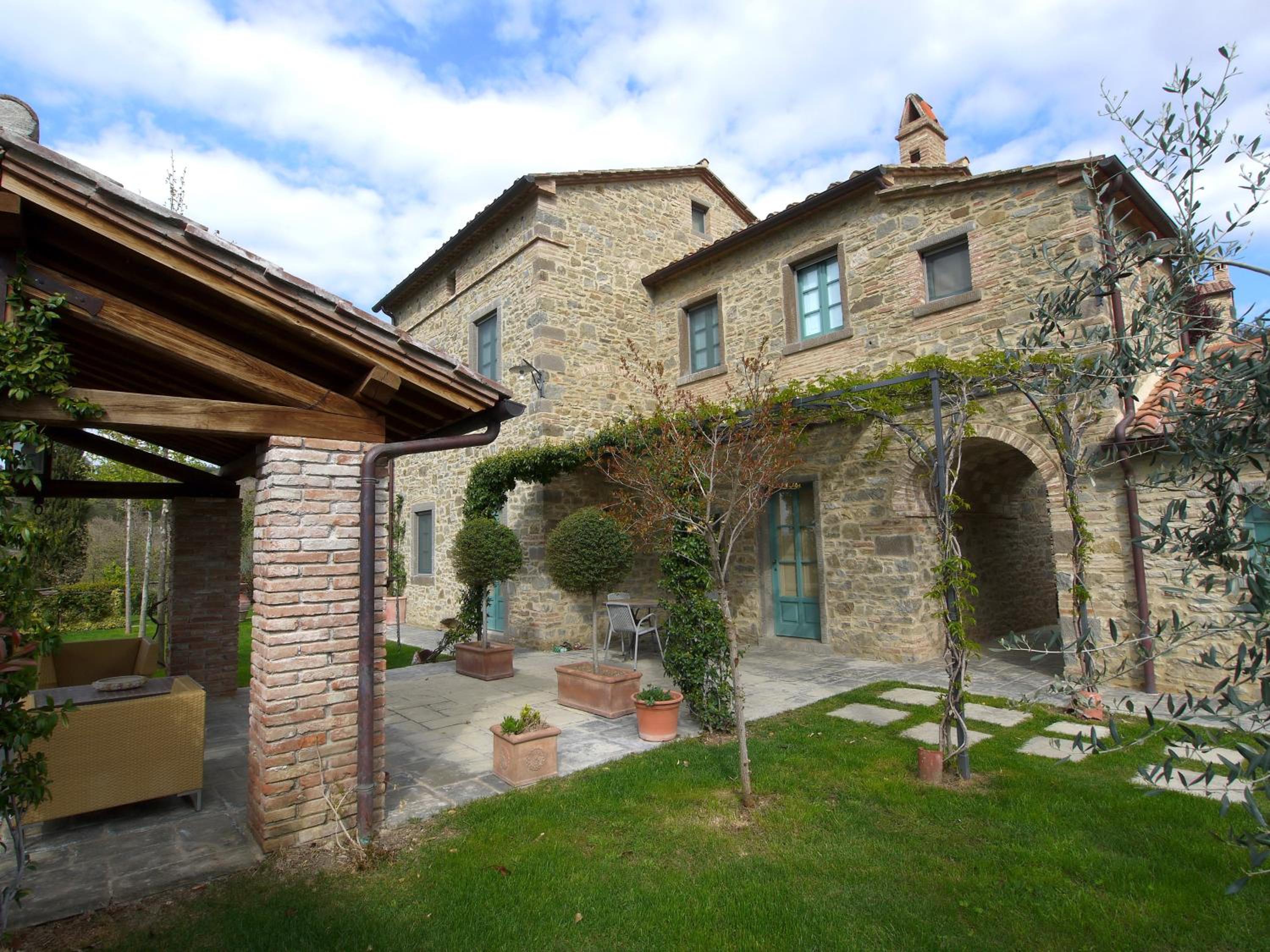 Villa La Pergola view 2