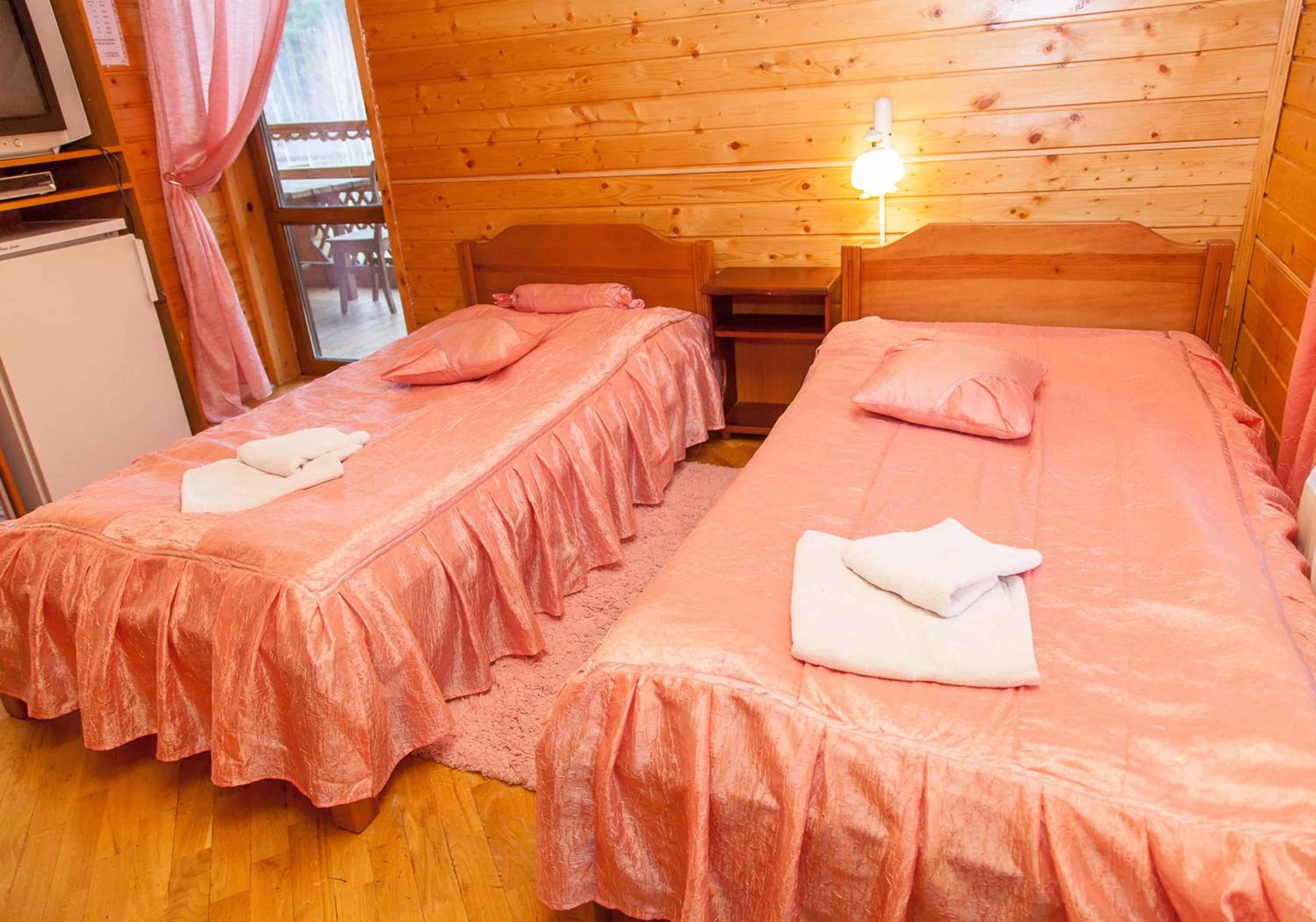 Hotel and restaurant complex Skolmo