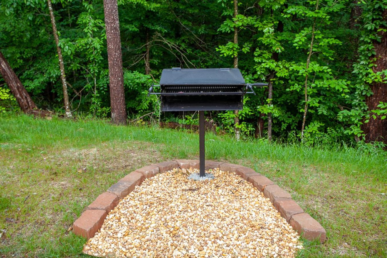 Smoky Mountain Dove | Hot Tub, Firepit, Fireplace