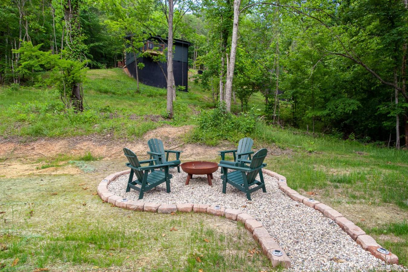 Smoky Mountain Dove | Hot Tub, Firepit, Fireplace