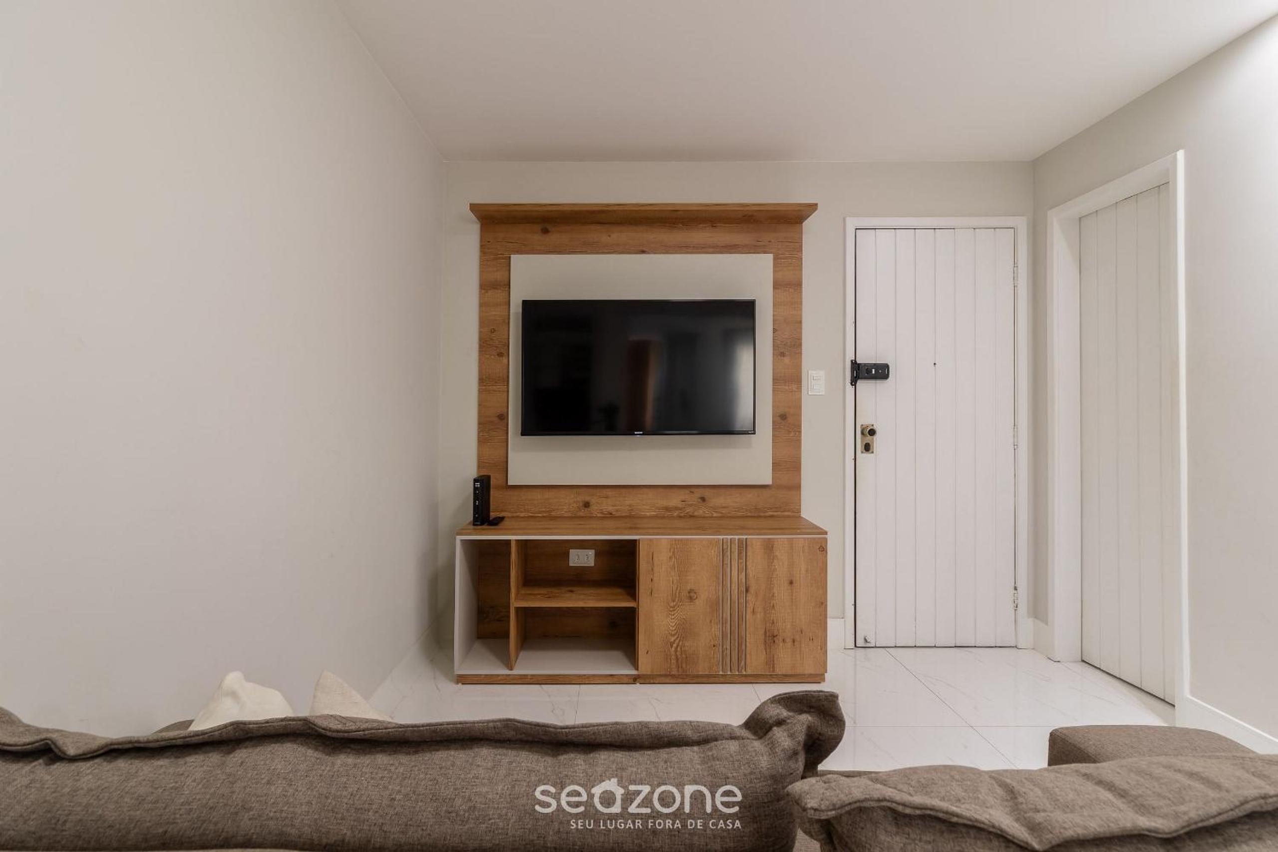 Beautiful Apart in Barra 110m from Beach CSF0202
