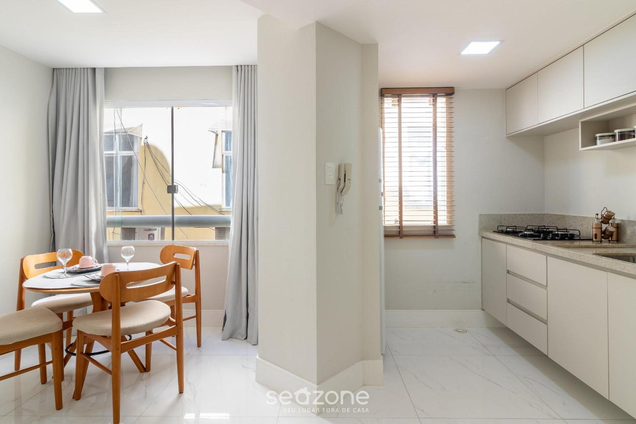 Beautiful Apart in Barra 110m from Beach CSF0202