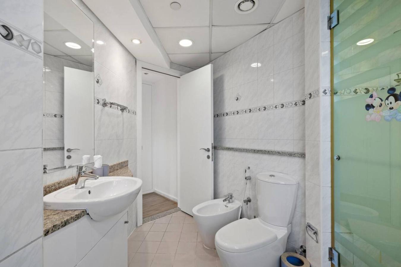Elegant Haven and Spacious 2BR in Lake Terrace