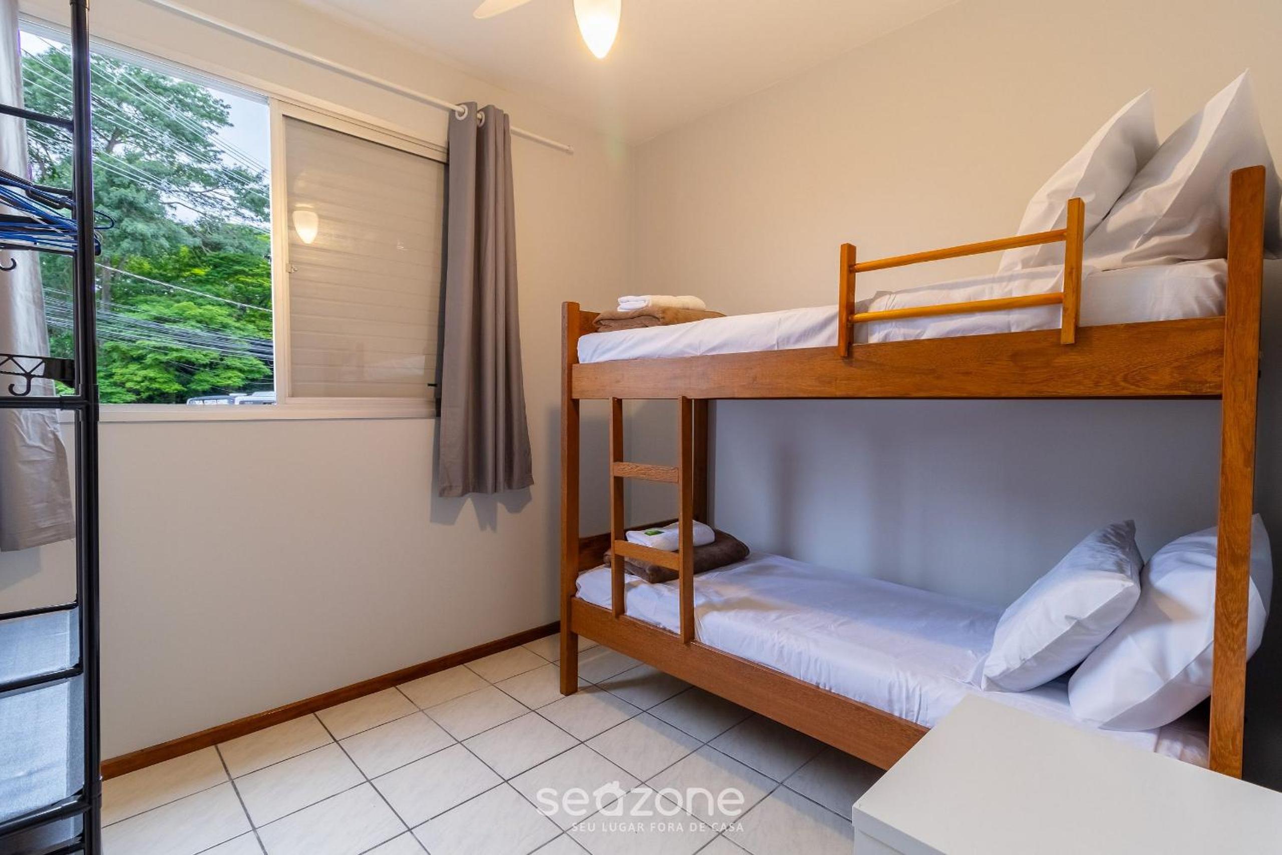 Apt with 3 bedrooms 200m from UFSC ELK0101