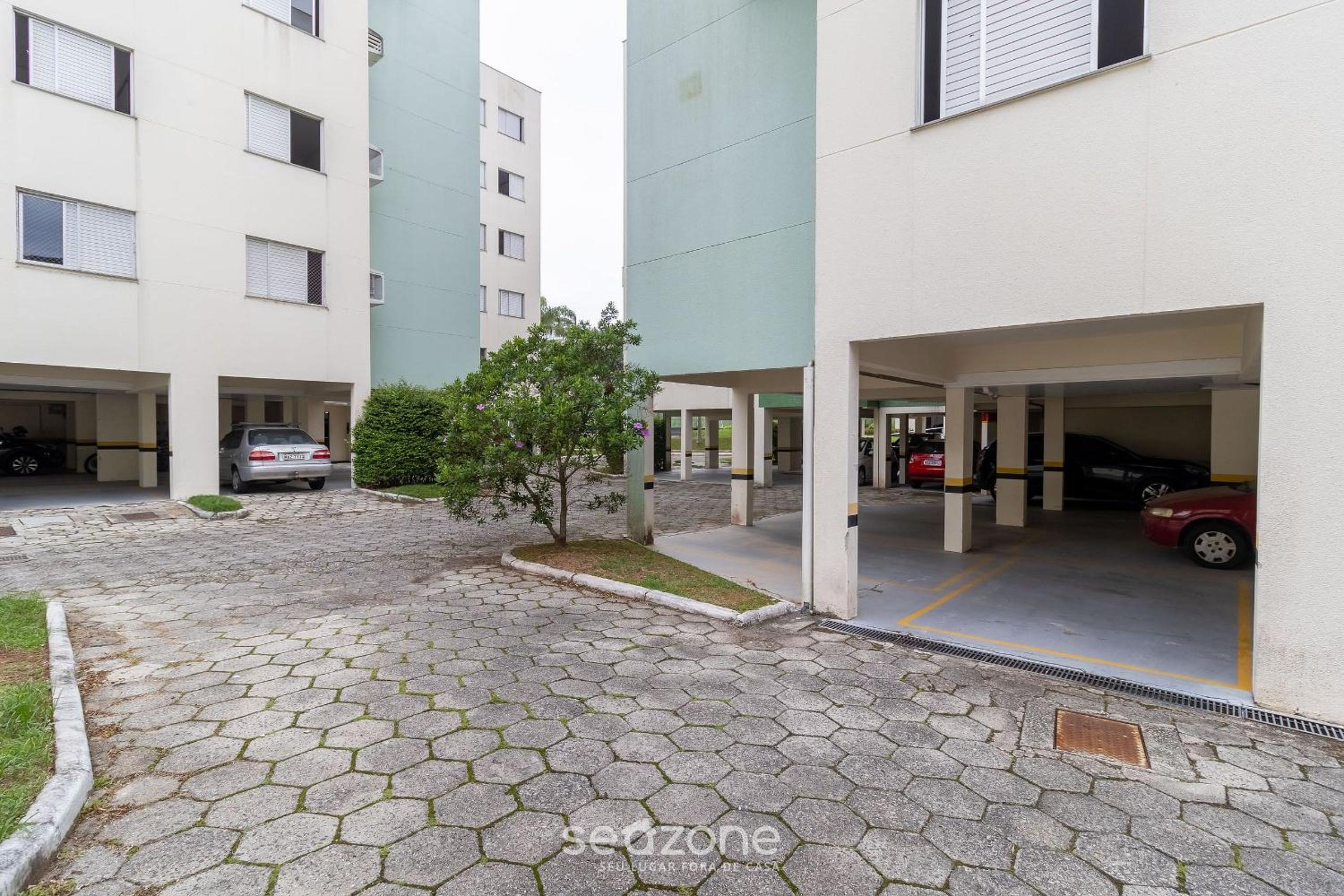 Apt with 3 bedrooms 200m from UFSC ELK0101
