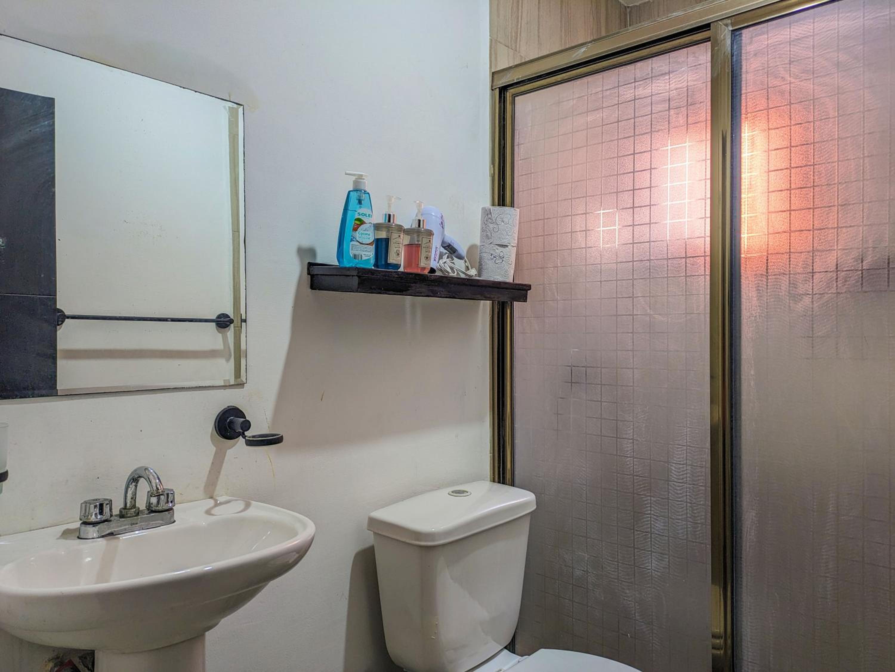 Family Escape 2 Private Apartments Sleeps 8 500m Beach Kitchen AC Value Stay 7B8B