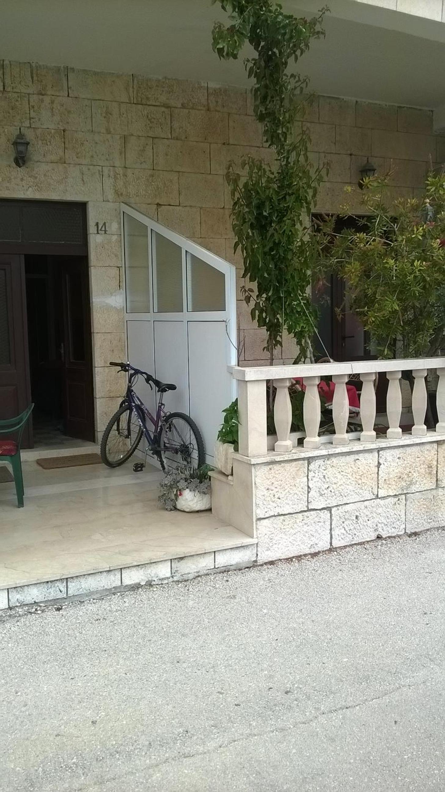 Photo 48