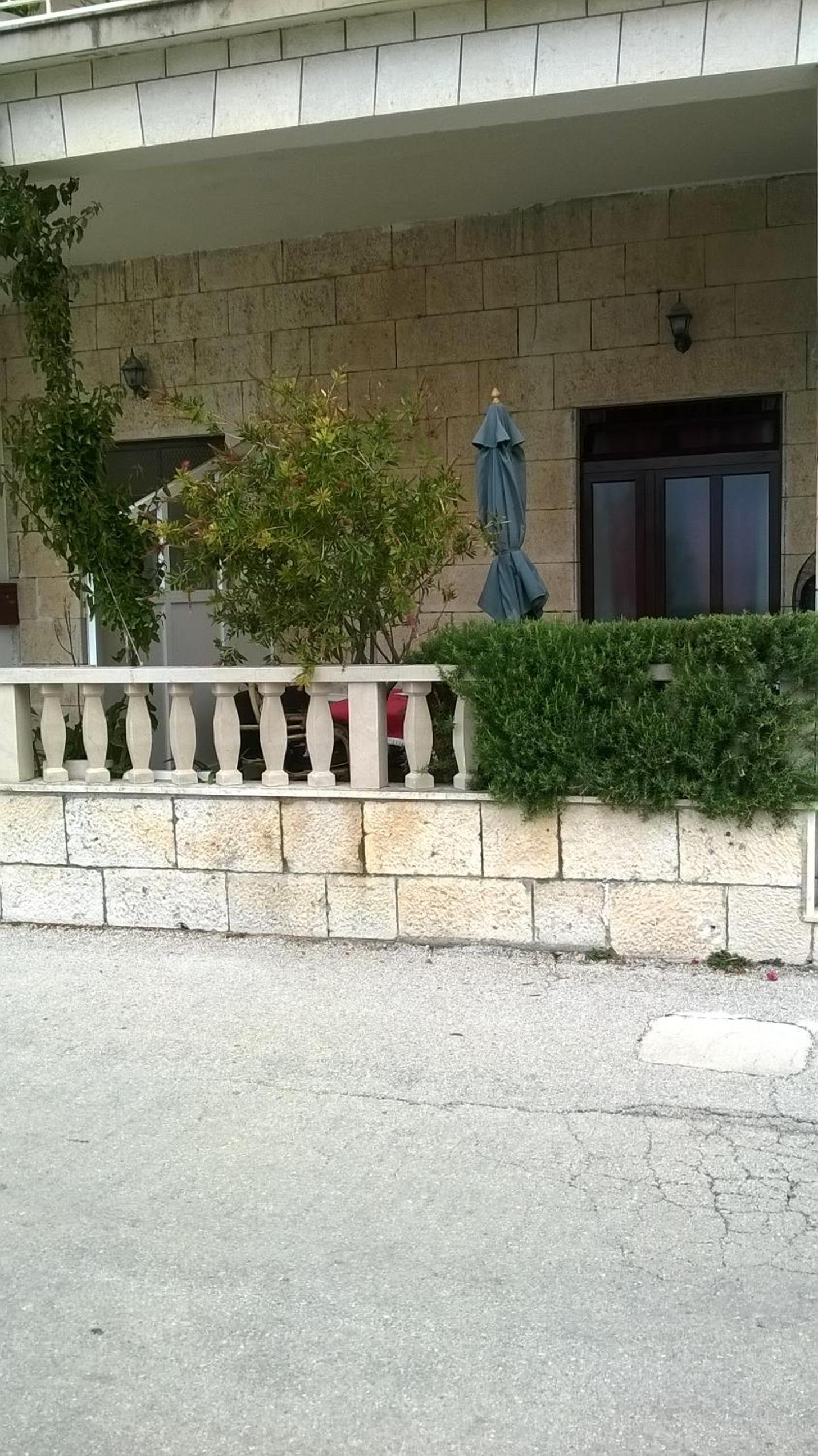 Photo 73