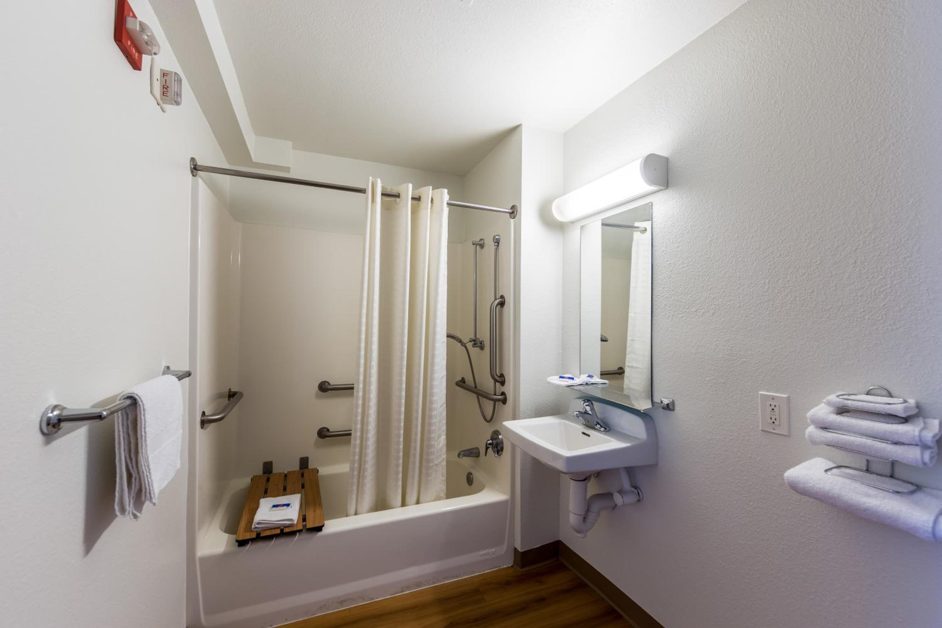 Klamath Falls Vacations - Motel 6-Klamath Falls, OR - Property Image 12