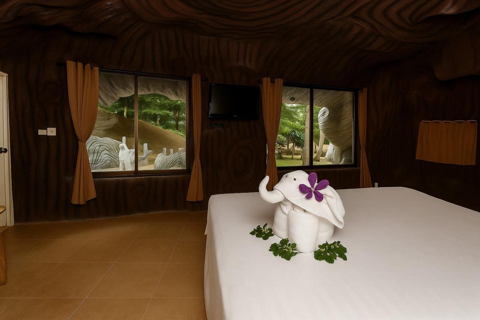 19 Degrees Resort
