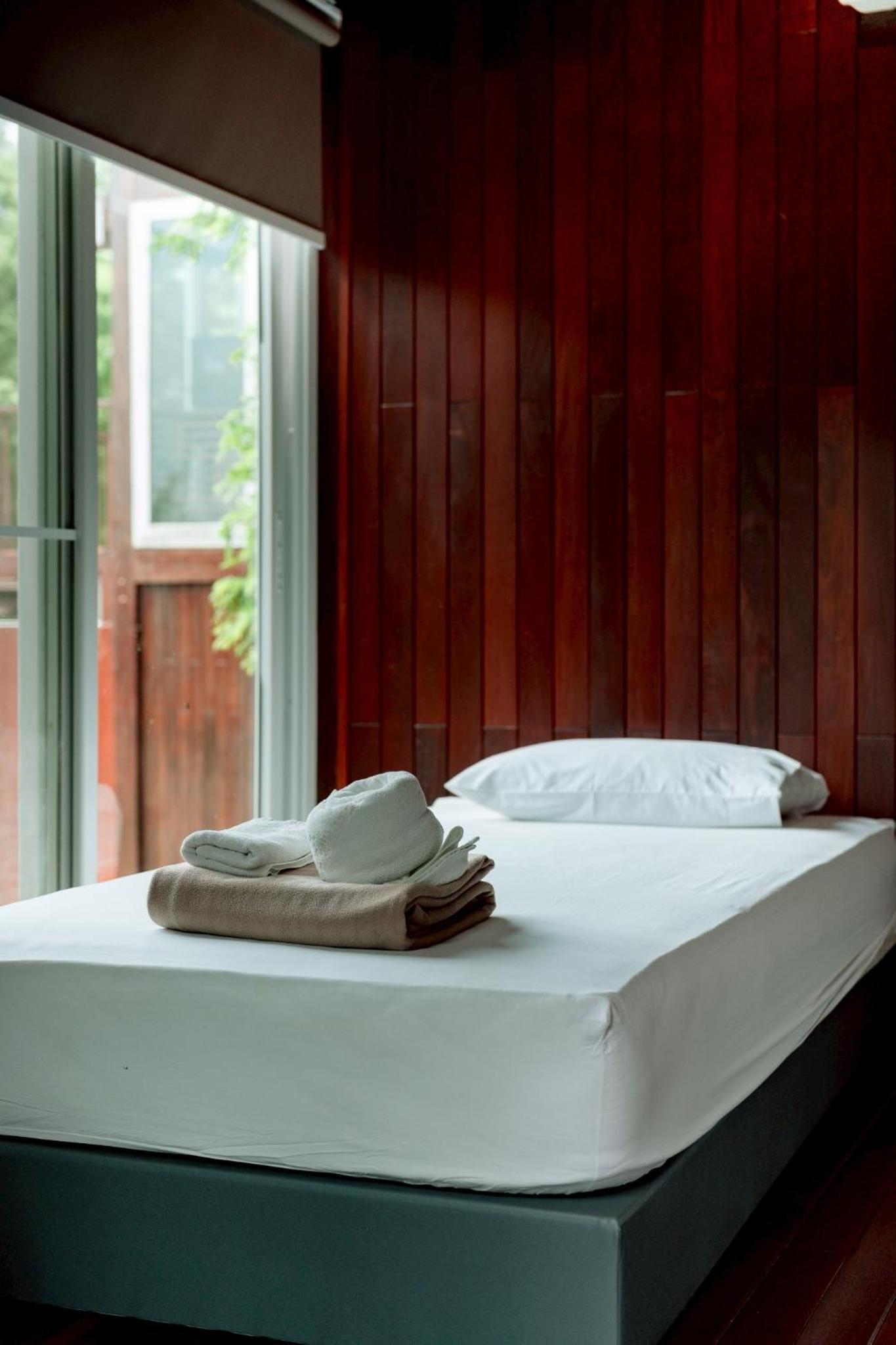 19 Degrees Resort