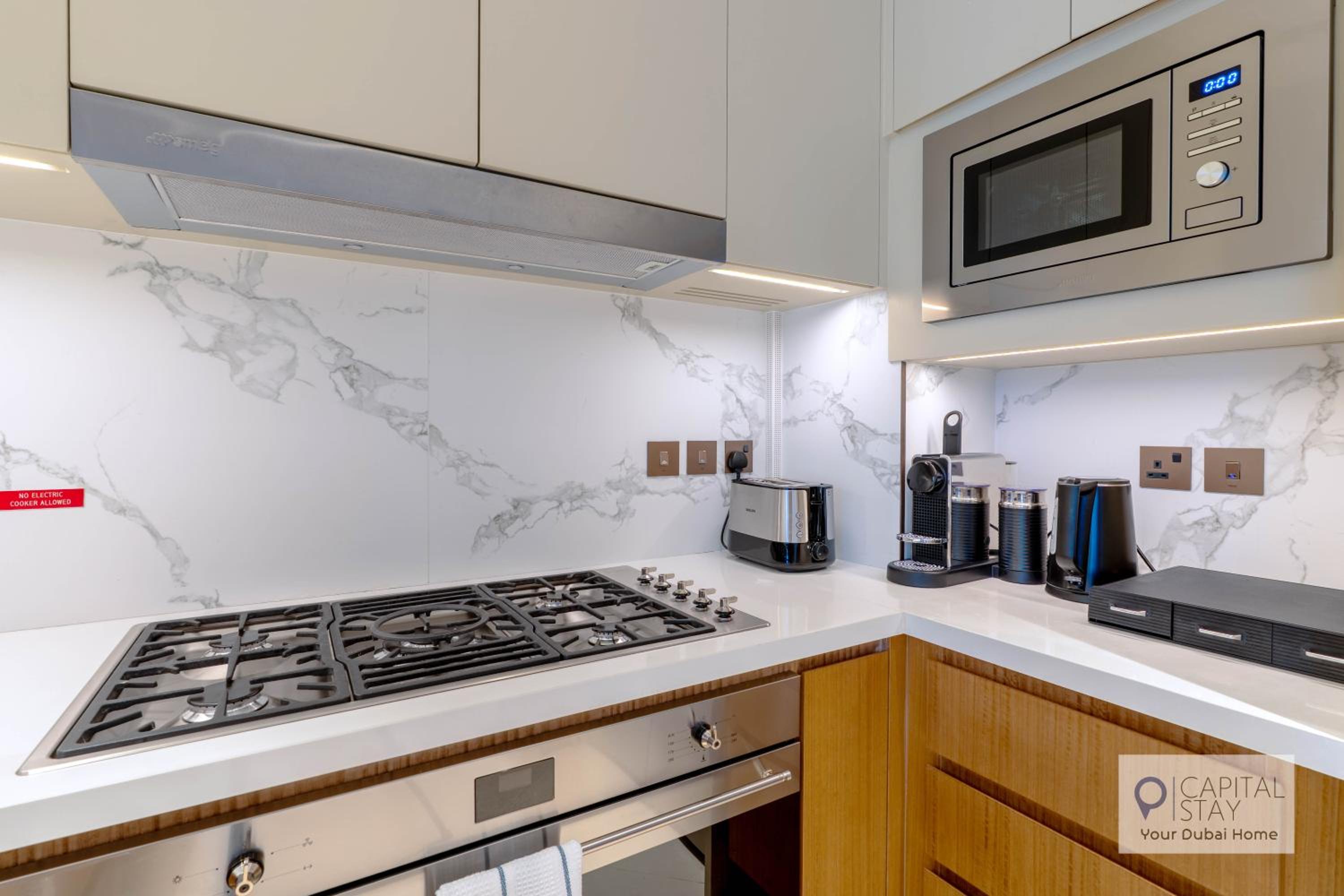 Luxury 3BR Apartment with Burj Khalifa Views - Address Opera