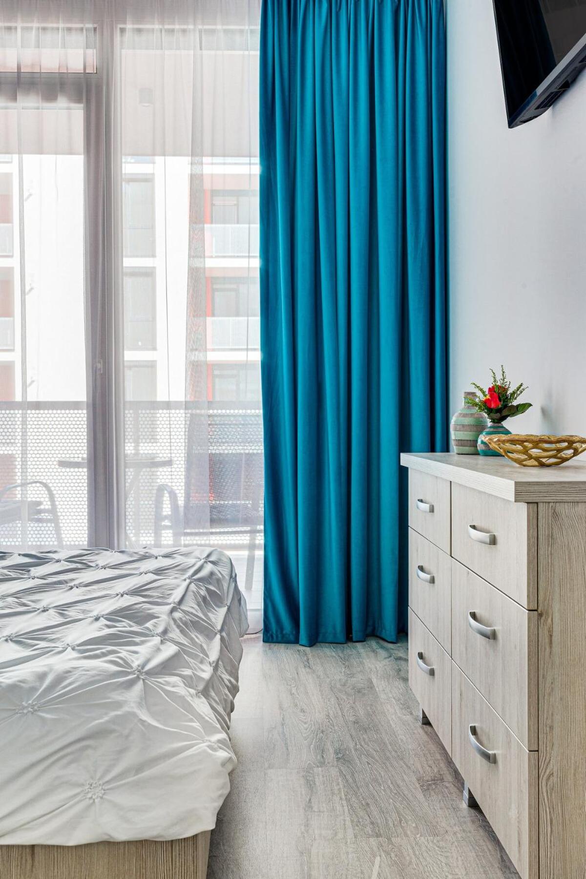 ARI AQUA Apartment with Balcony