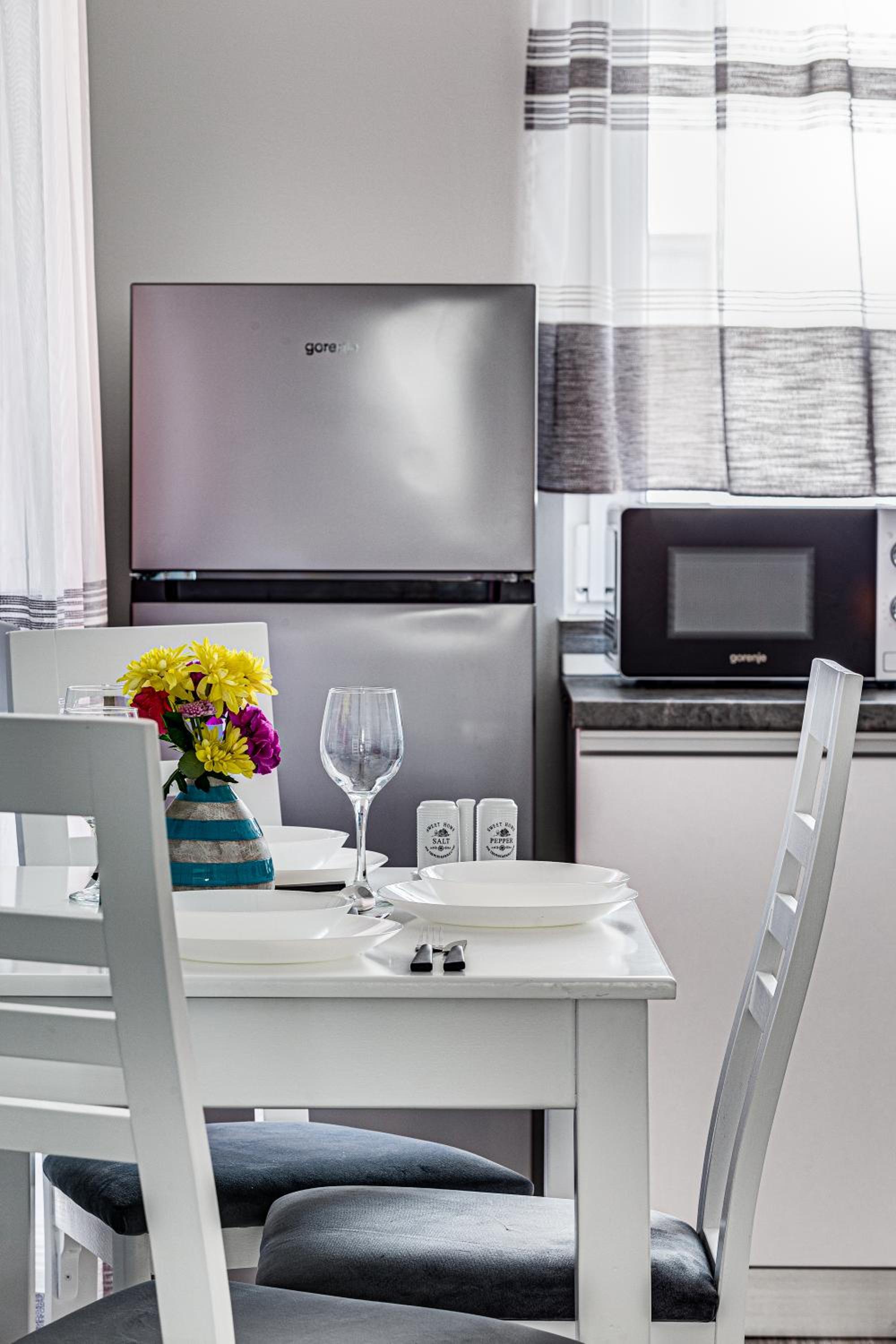 ARI AQUA Apartment with Balcony