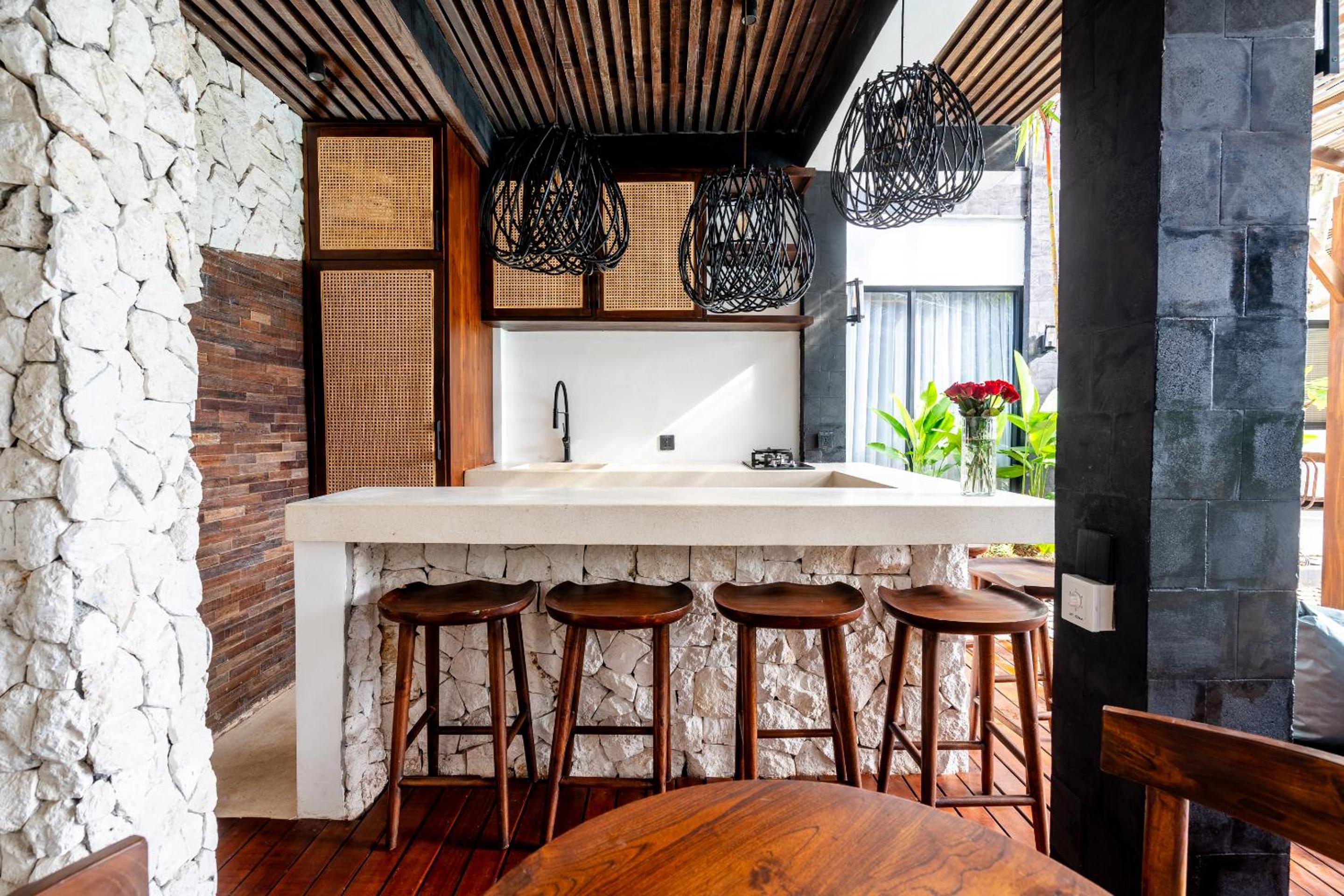 Sebelas Apartments by EVDEkimi - The Residence with Authentic Cafe in Ubud Center