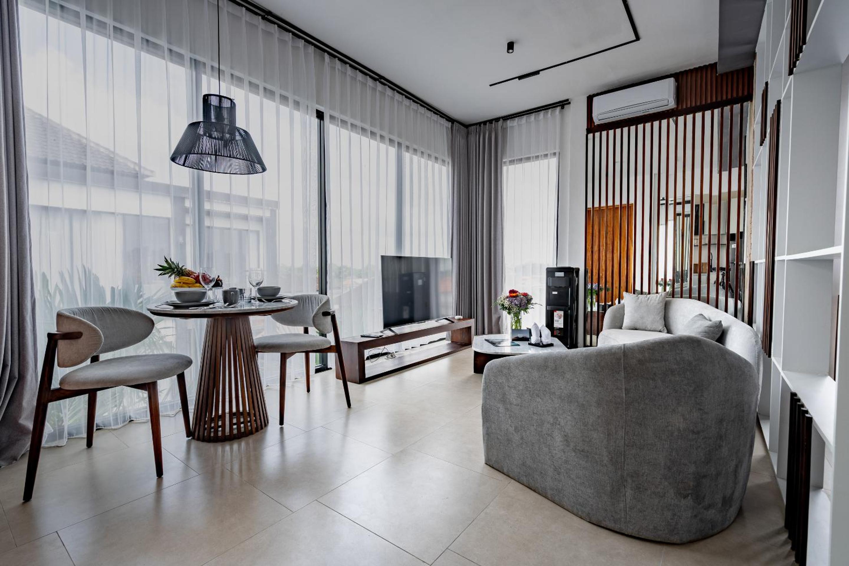 Sebelas Apartments by EVDEkimi - The Residence with Authentic Cafe in Ubud Center