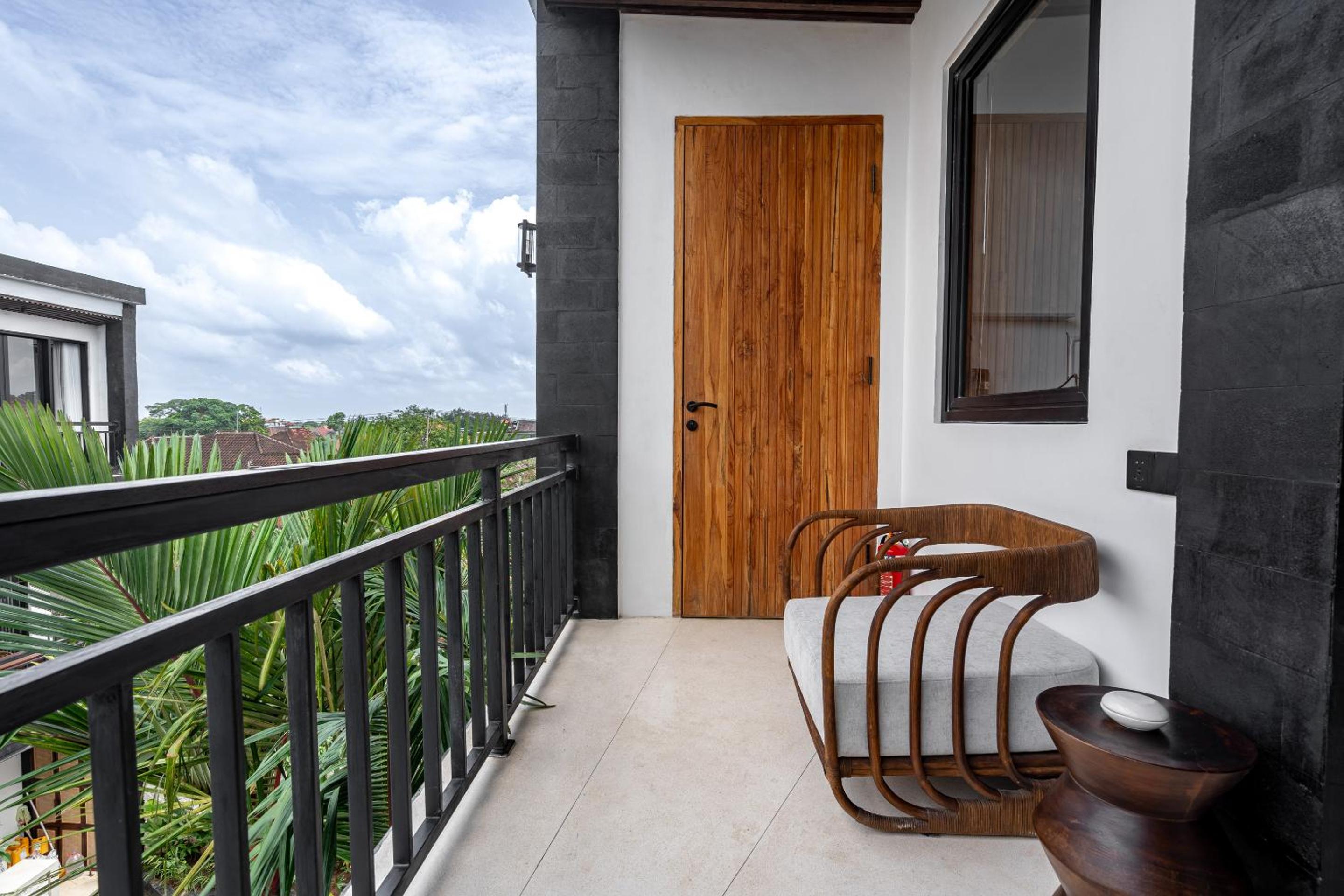 Sebelas Apartments by EVDEkimi - The Residence with Authentic Cafe in Ubud Center