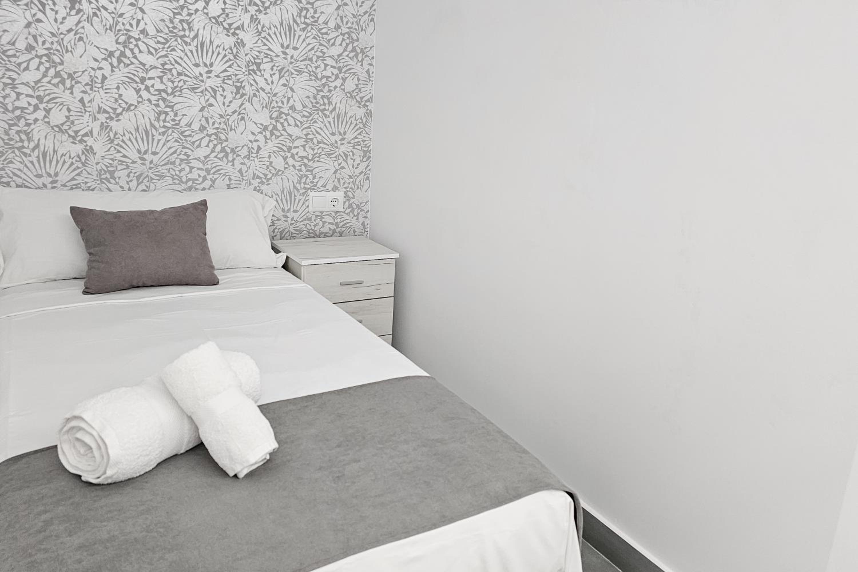 Ro's Lil Suites San Juan Alicante