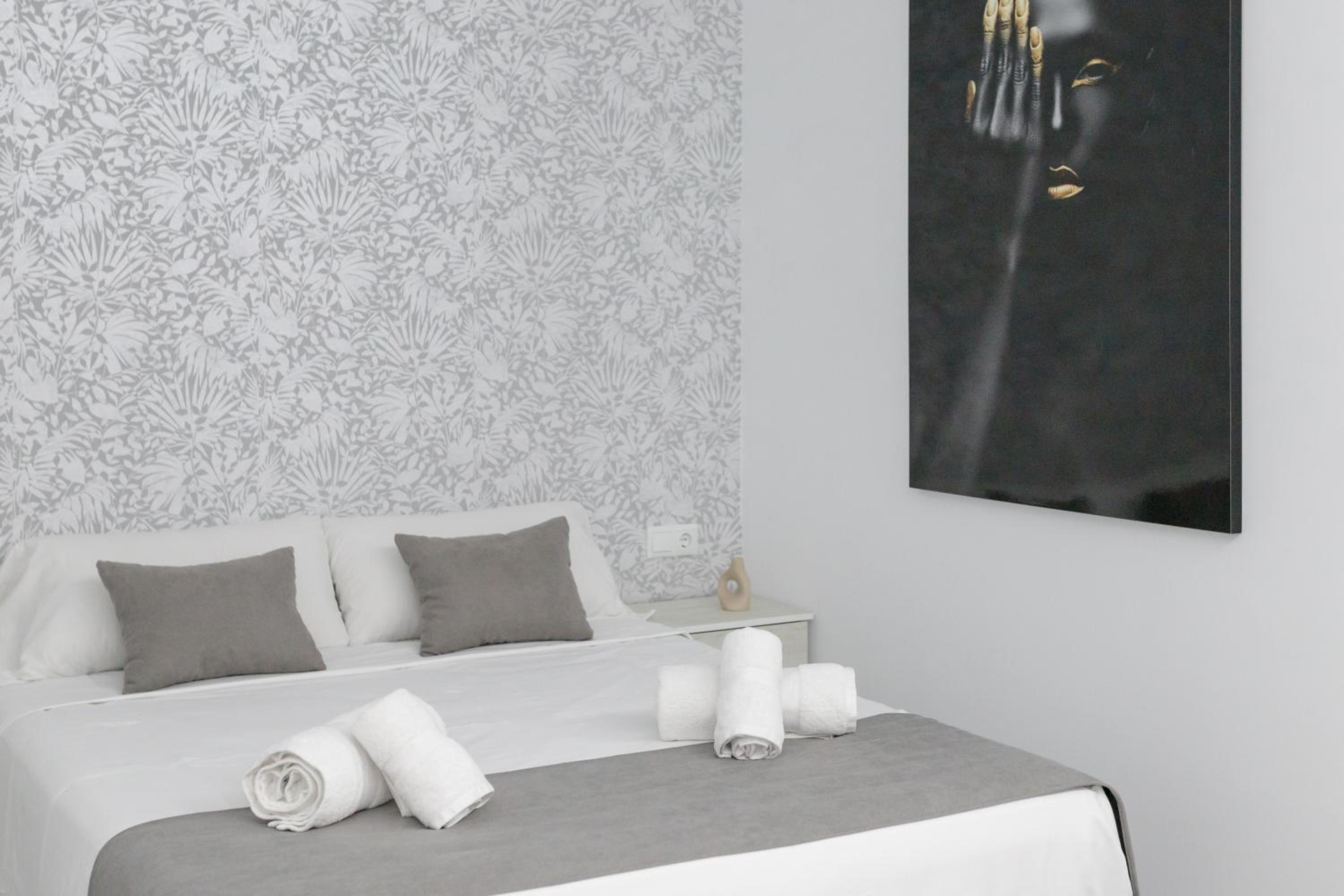 Ro's Lil Suites San Juan Alicante
