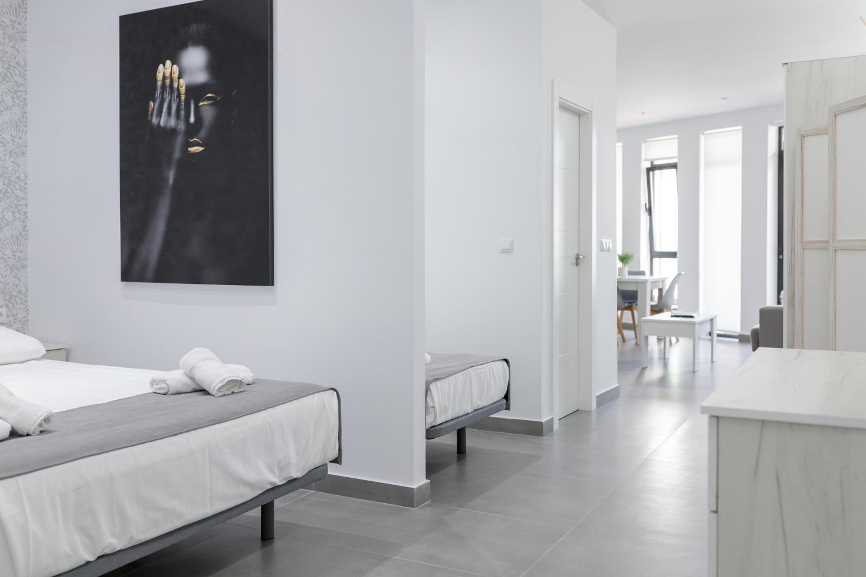 Ro's Lil Suites San Juan Alicante