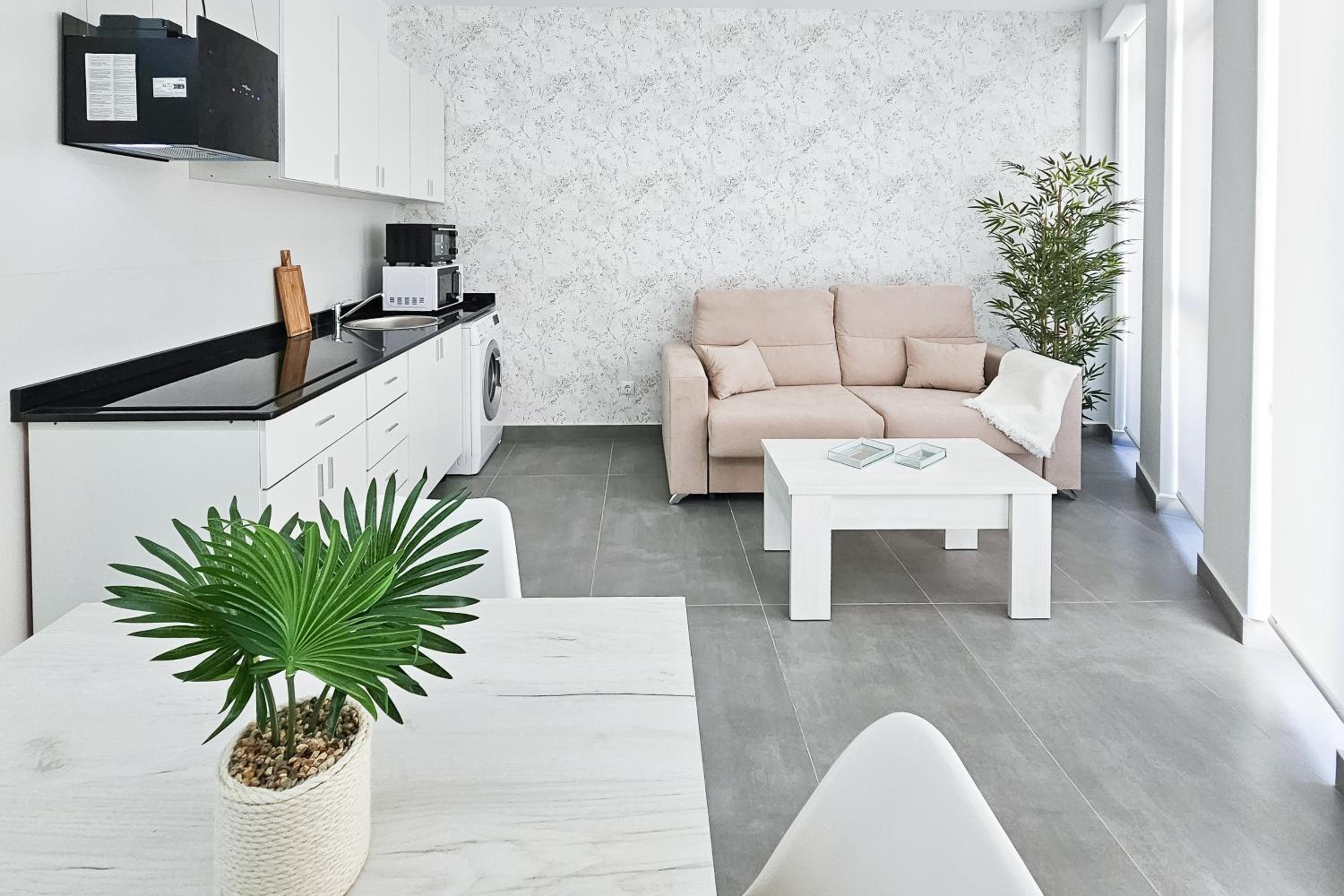Ro's Lil Suites San Juan Alicante