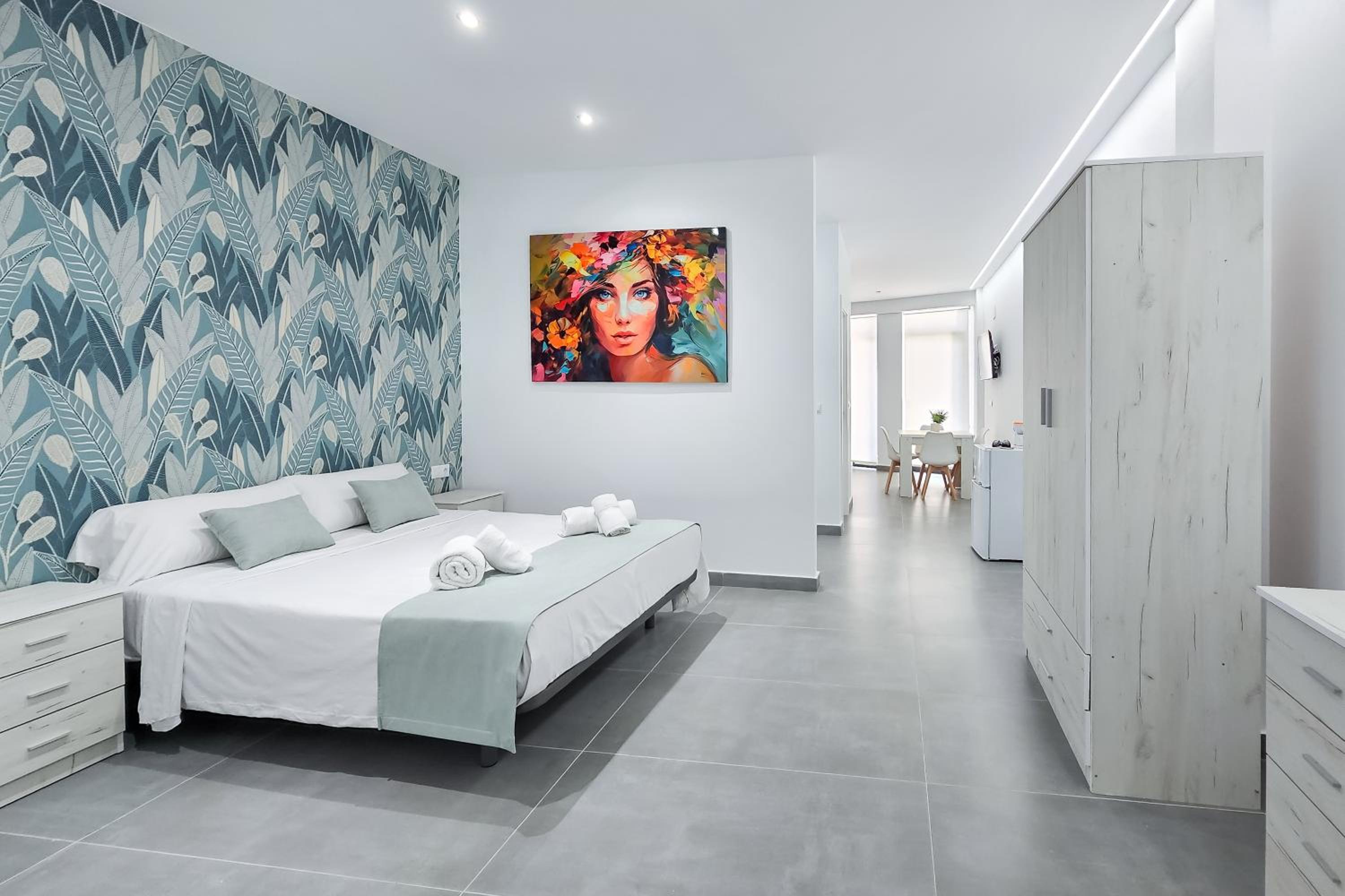 Ro's Lil Suites San Juan Alicante
